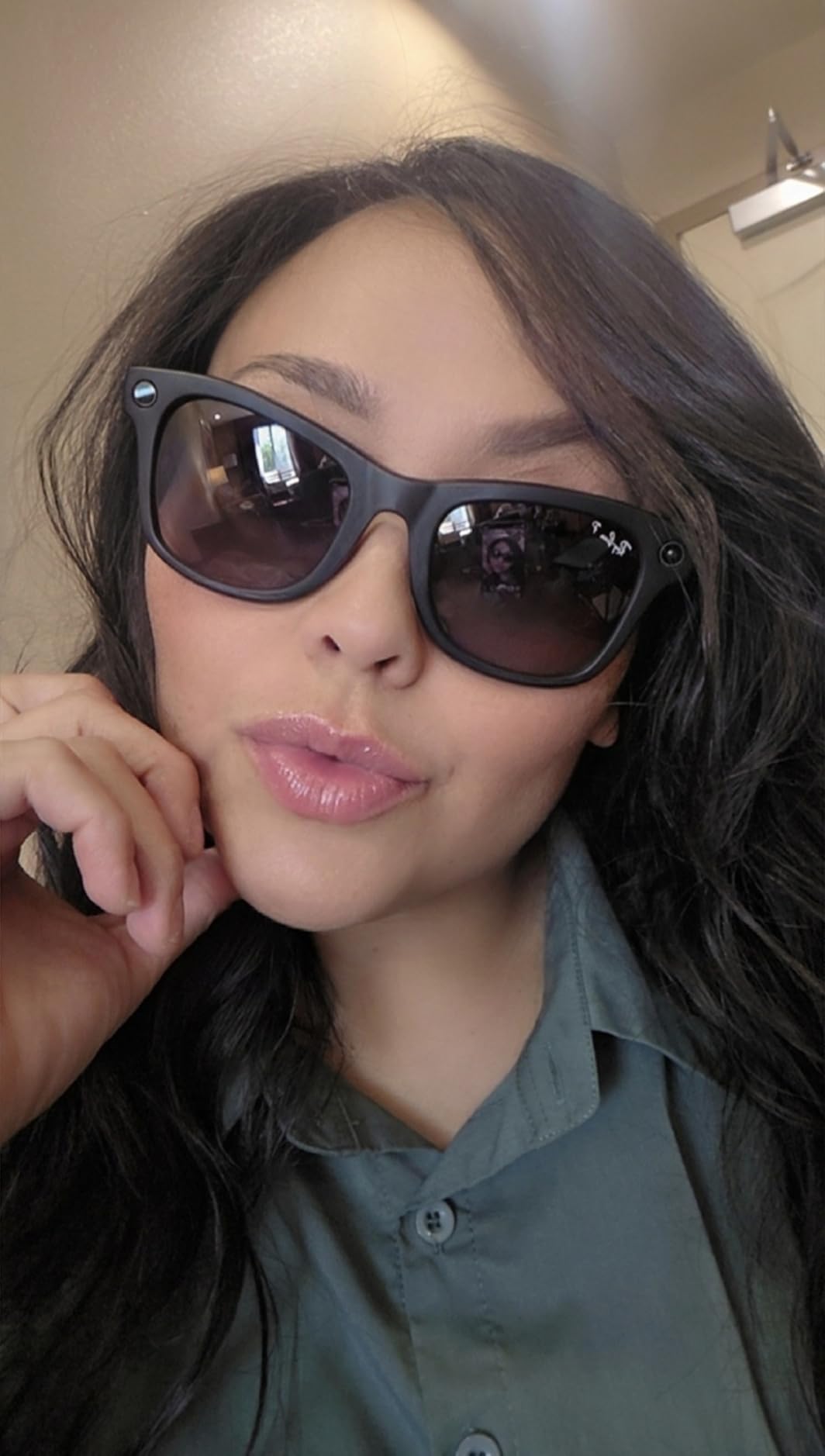 Ray-Ban Meta (Gen 1), Wayfarer, Matte Black | Smart AI Glasses - 12 MP Ultra-Wide Camera, Open-Ear Audio, Video Recording, Bluetooth customer photo 1