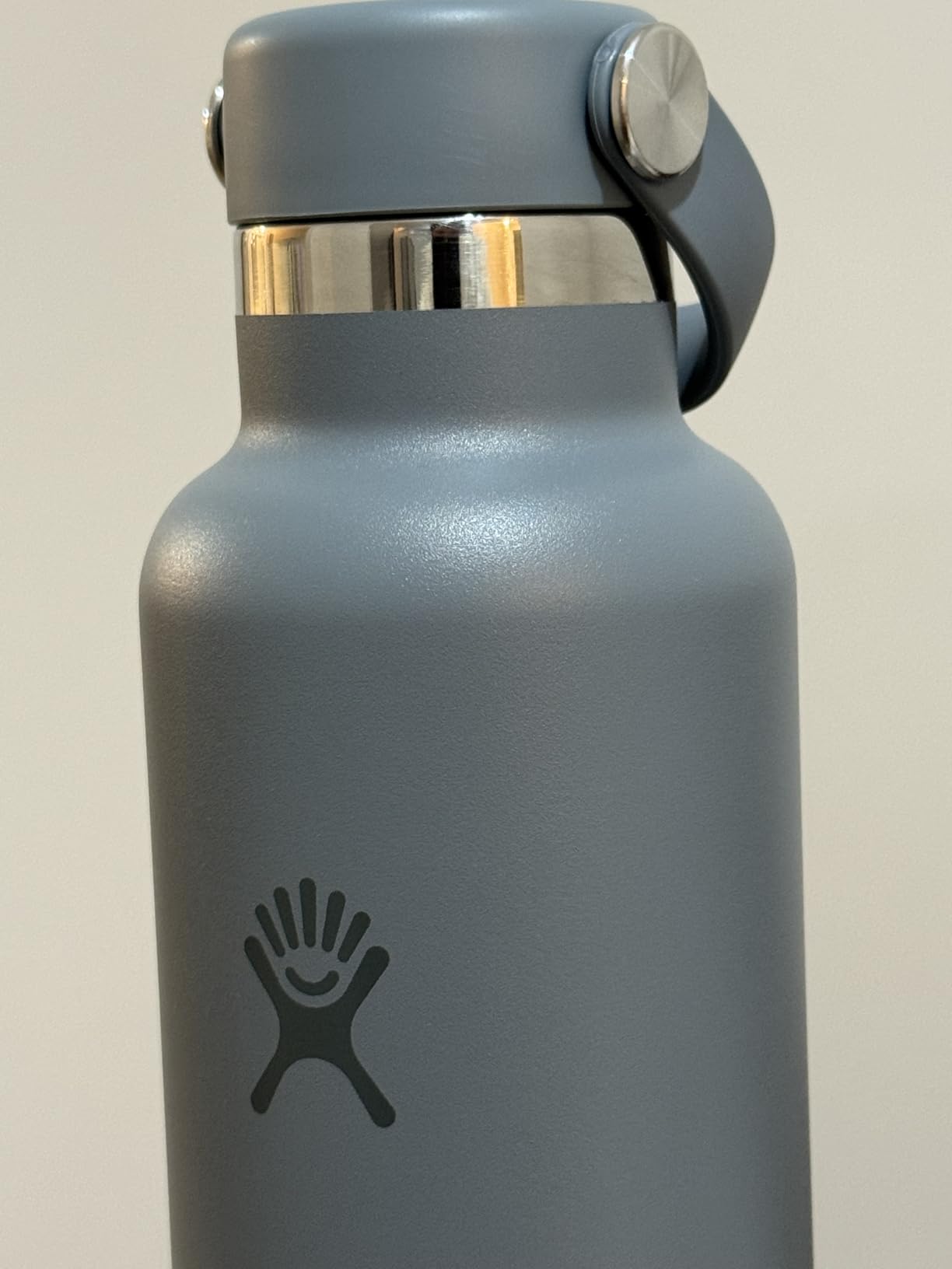 Hydro Flask Water Bottle - Insulated Stainless Steel - Non Spill, Leakproof, 24 Oz Agave Green customer photo 1