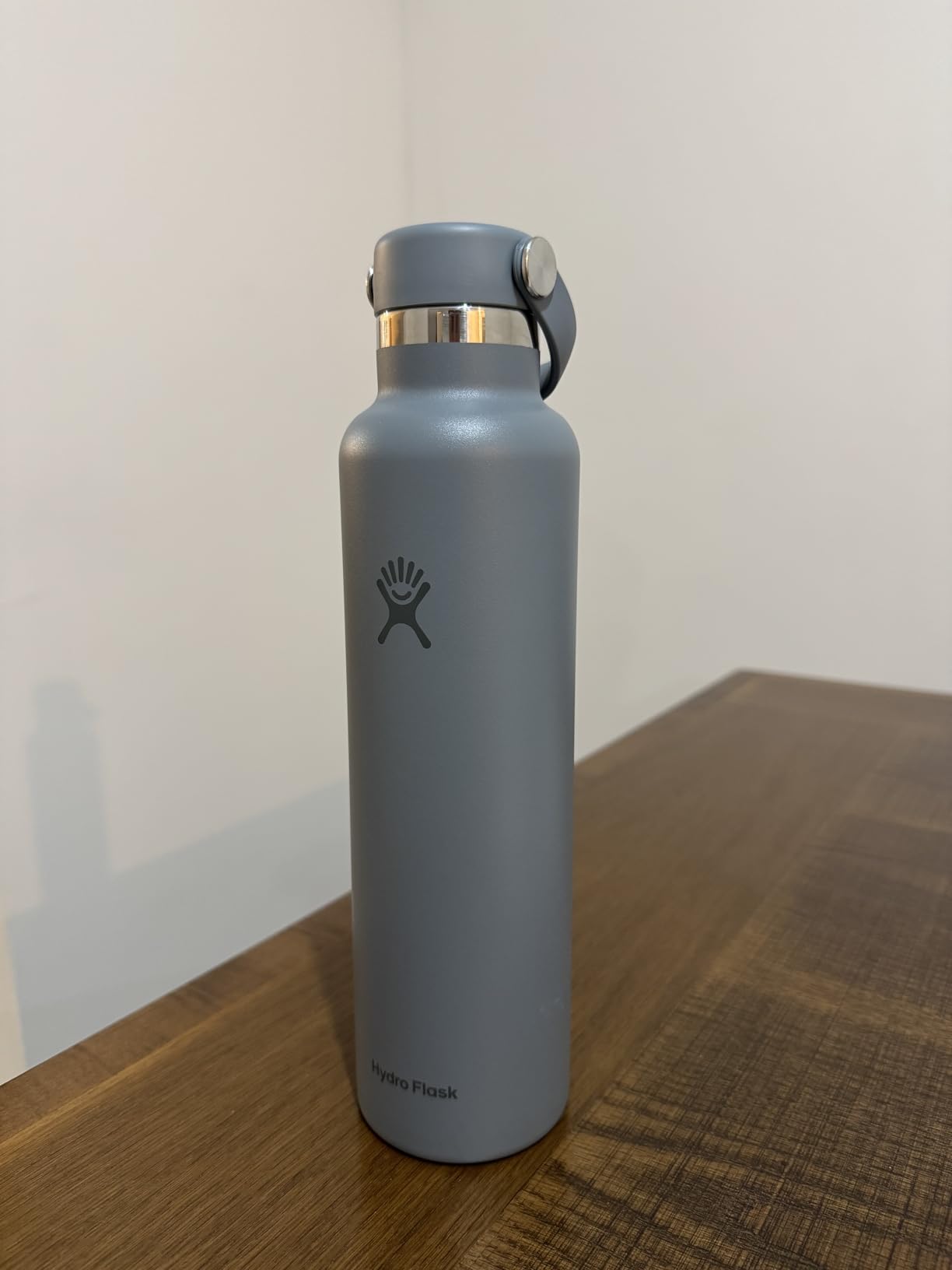 Hydro Flask Water Bottle - Insulated Stainless Steel - Non Spill, Leakproof, 24 Oz Agave Green customer photo 2