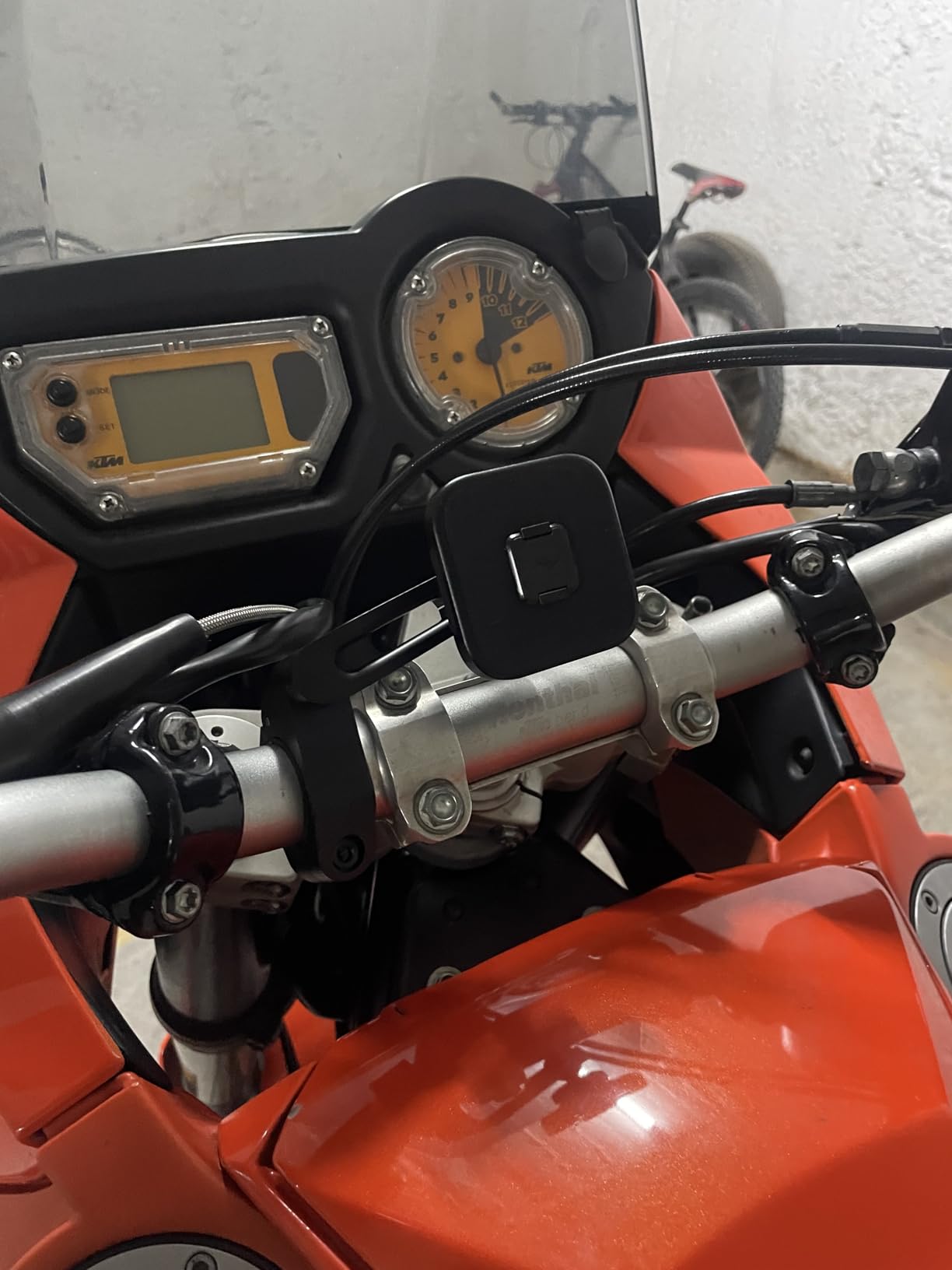 Peak Design Mobile Motorcycle Bar Phone Mount V2 customer photo 1