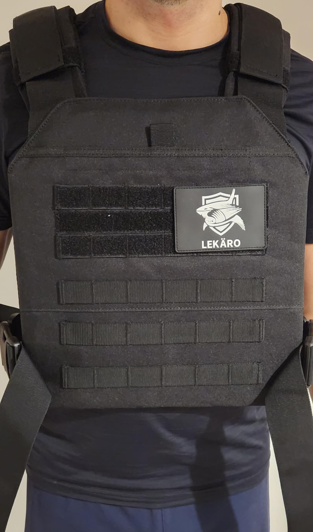 Adjustable Weighted Vest for Men Women - Tactical Vest for Rucking, HIIT & CrossFit, Fits 10x12 Plates, 600D Breathable customer photo 1
