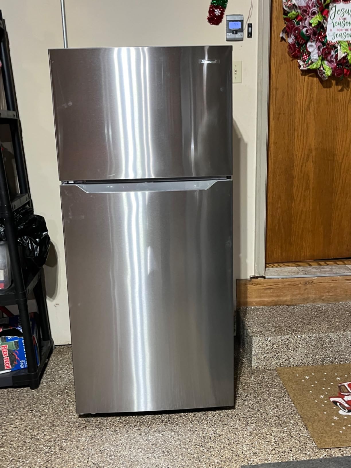 20.5 Cu.Ft Top Freezer Freestanding Refrigerator, Upright Fridge Reversible Door, LED Light, Garage Ready, 110V, White customer photo 1