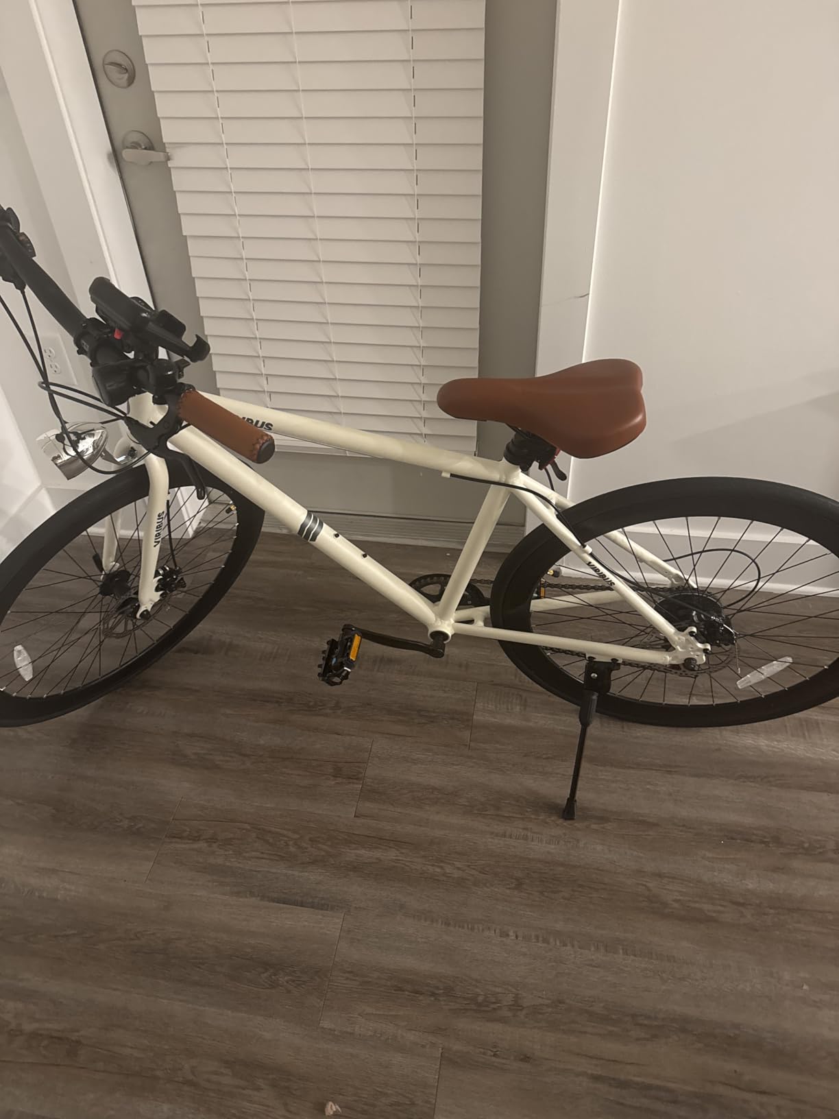 VIRIBUS Hybrid Bikes, 28 inch Mens Hybrid Bicycle 7 Speed with Lightweight Aluminum Frame & Disc Brakes, 700C Retro Vintage Adult Bike for Tall Men & City Commuters customer photo 2