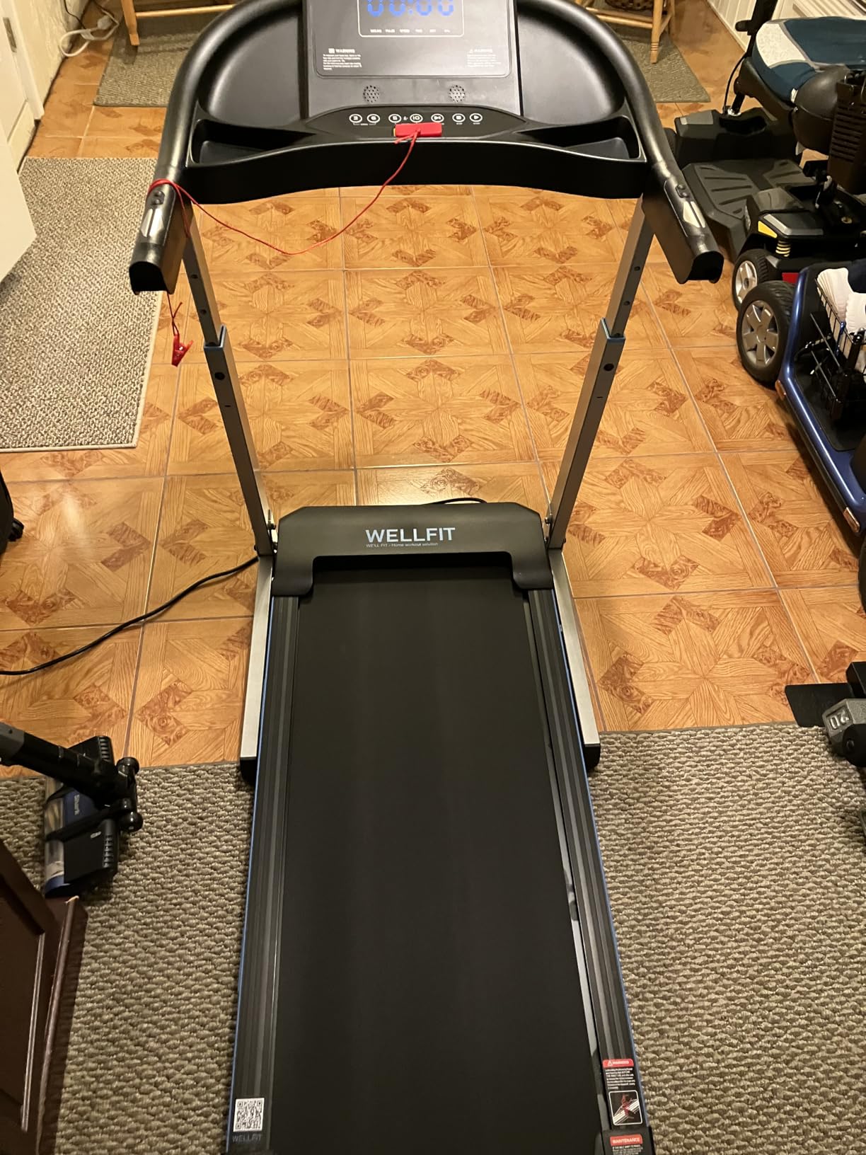 WELLFIT Home Treadmills 400+LBS Capacity, 4.0HP Heavy Duty Treadmill 15% Auto Incline Climb Running, Foldable Treadmill with Handrail, Wide Belt 18*43 in, 95% Pre-installed, Small Commercial Treadmill customer photo 2