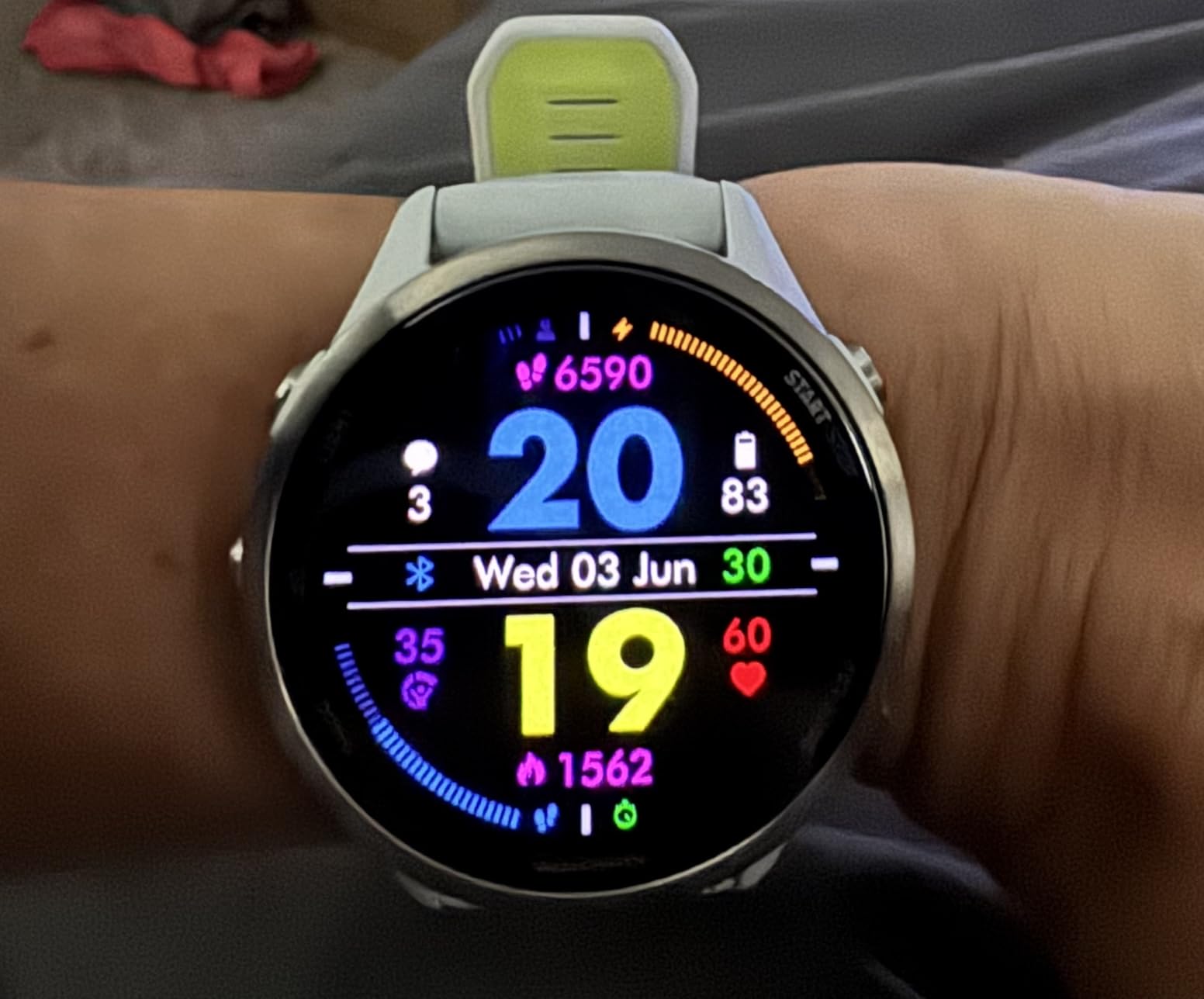 Garmin Forerunner 970, Premium GPS Running and Triathlon Smartwatch, AMOLED Display, Built-in LED Flashlight, Carbon Gray DLC Titanium customer photo 2