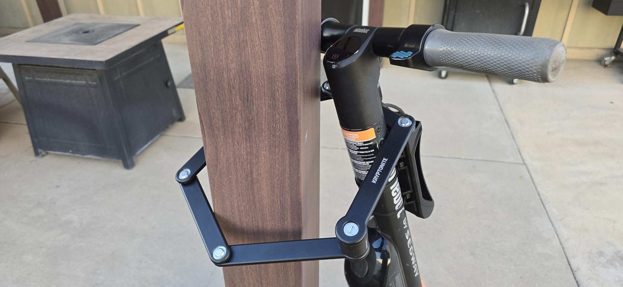 Kryptonite Folding Bike Lock, Compact Lightweight High Security Anti-Theft Foldable Bicycle Lock with 2 Keys and Mount for E-Bikes Scooter Road Mountain Bikes, 88.4cm customer photo 1