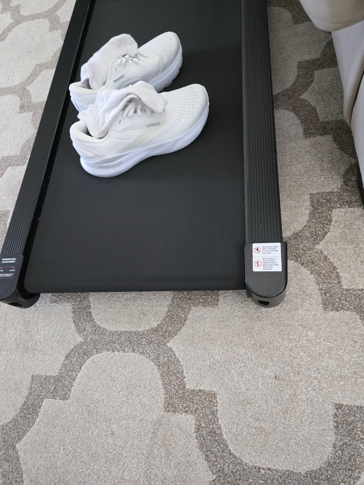 Niceday TM2 Incline Treadmill with 18% Auto Incline, Wide Belt Foldable Running Treadmills with Handles for Home 380 lb Capacity, 0.6-8.7MPH Indoor Running Machine for Home Gym, 3.0HP Quiet Brushless customer photo 1