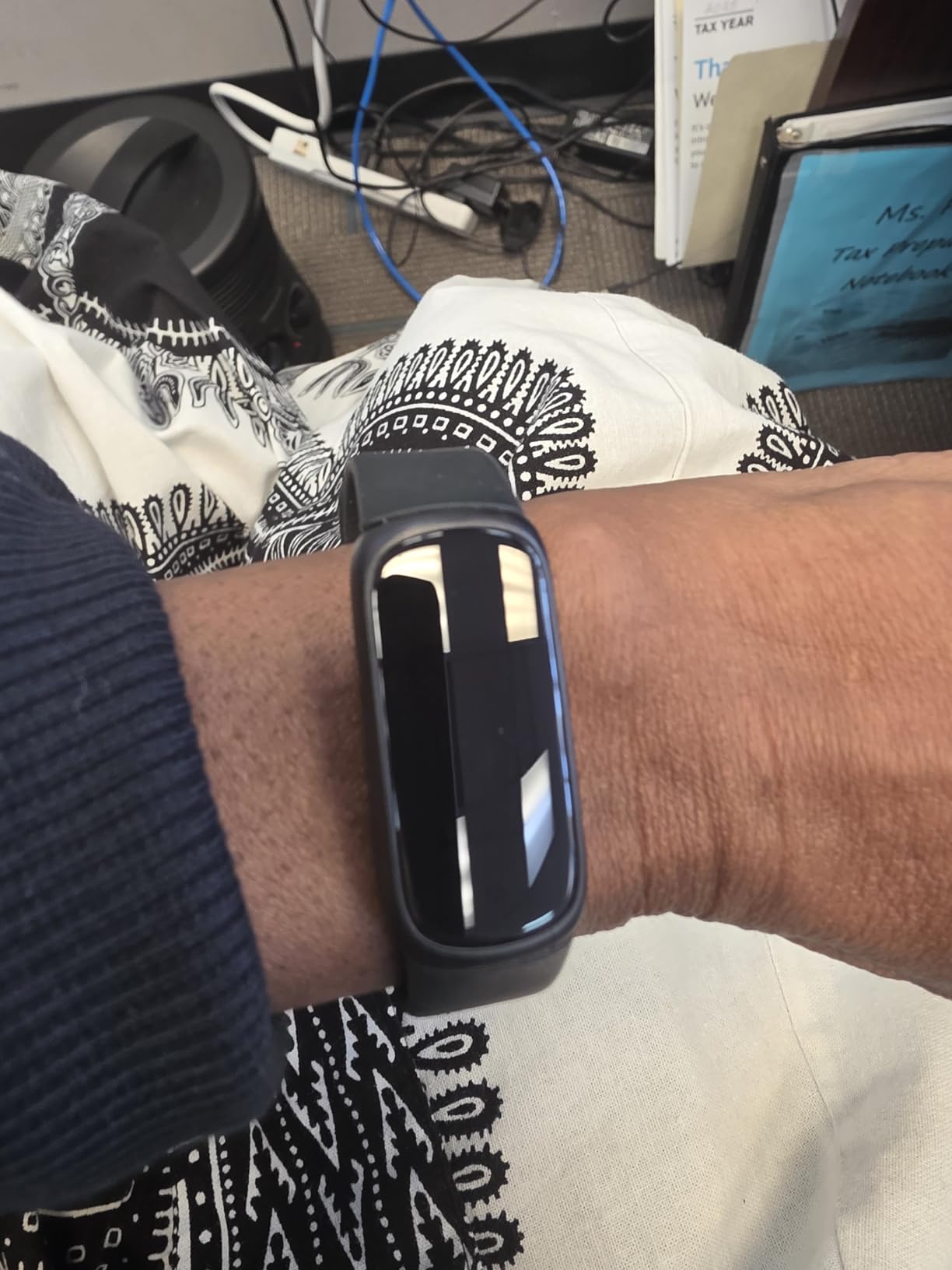 Fitbit Inspire 3 Health & Fitness Tracker Bundle - with Stress Management, Workout Intensity, Sleep Tracking customer photo 1