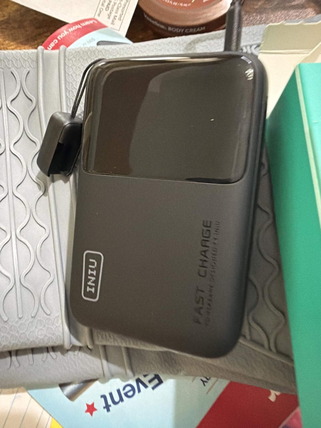 INIU 20000mAh Laptop Power Bank, Ultra Compact 65W PD Dual Fast Charging Portable Charger, Flight-Safe Battery Pack with USB C Cable for Travel, Families, Outdoor, Hiking, Metallic Black customer photo 2