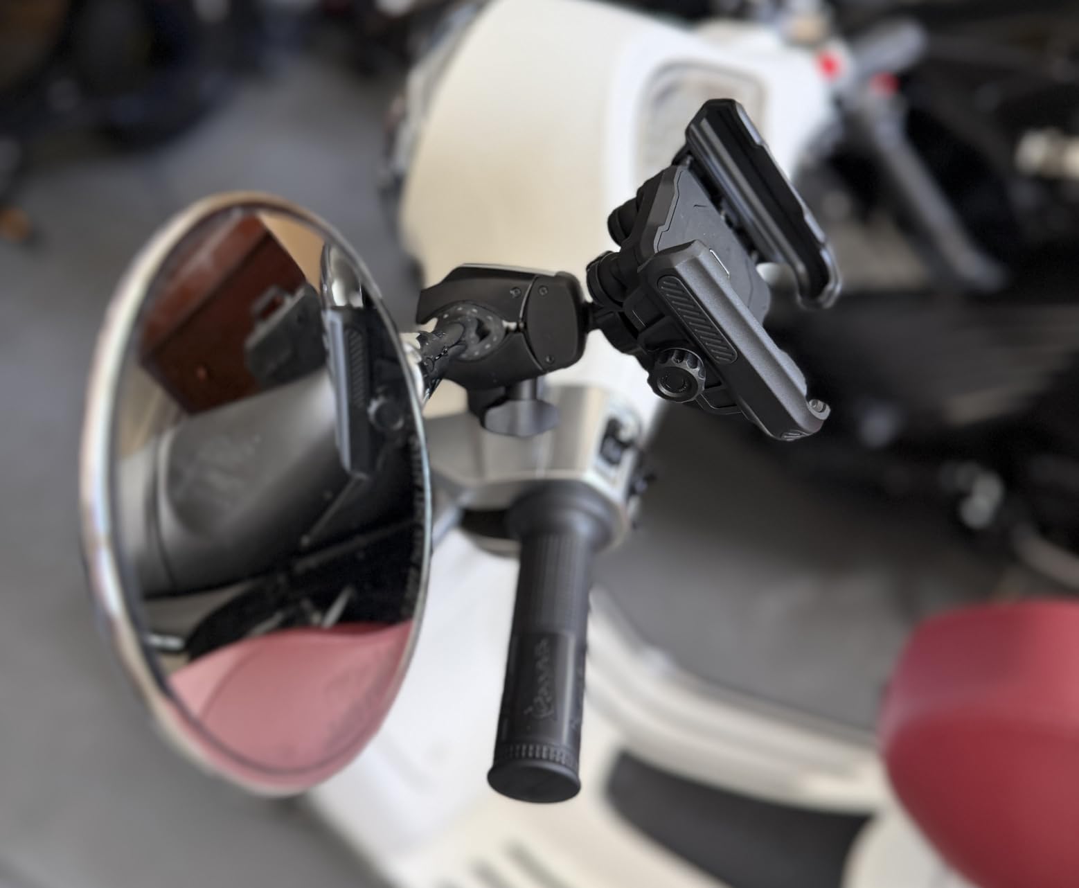 Lamicall Motorcycle Bike Phone Mount - Upgrade Vibration Dampener, Camera Friendly, Bike Phone Holder Handlebar Clamp customer photo 1