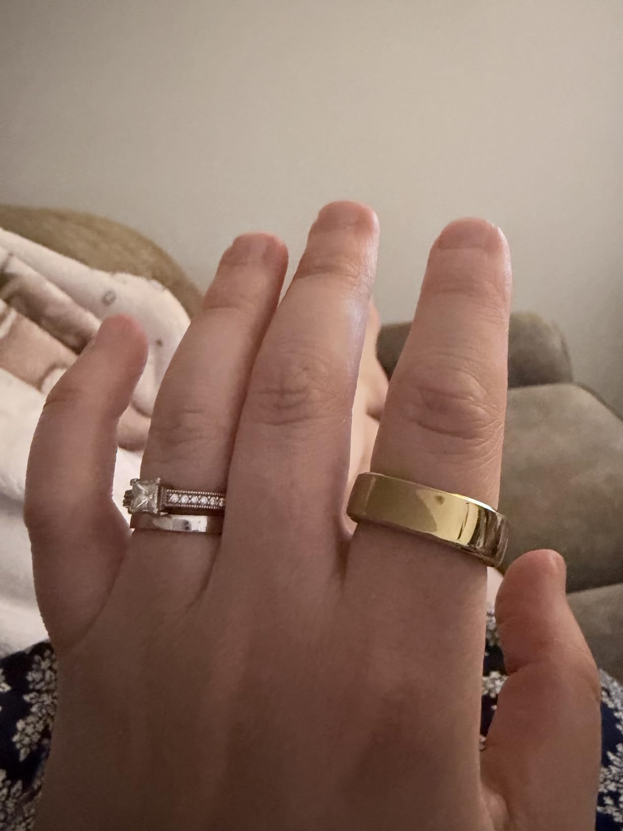 RingConn Gen 3, World's First Smart Ring with Vascular Trends, No App Subscription, Vibration Alerts, Sleep, Fitness & Heart Rate, 14-Day Battery Life, Size Before You Buy (Size 9, Royal Gold) customer photo 1
