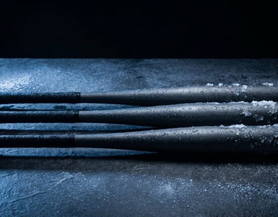 Best Composite Baseball Bats for Cold Weather