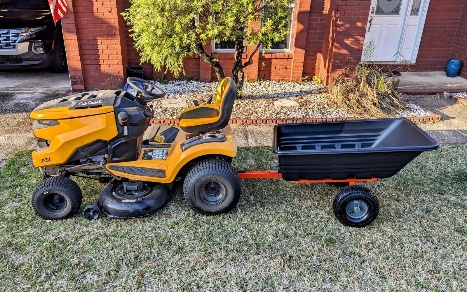 Agri-Fab Inc 350-Pound Steel Tow Behind Dump Cart, 10-Cubic Feet Capacity - Removable Tail Gate, Garden Utility Trailer, Made in the USA customer photo 1