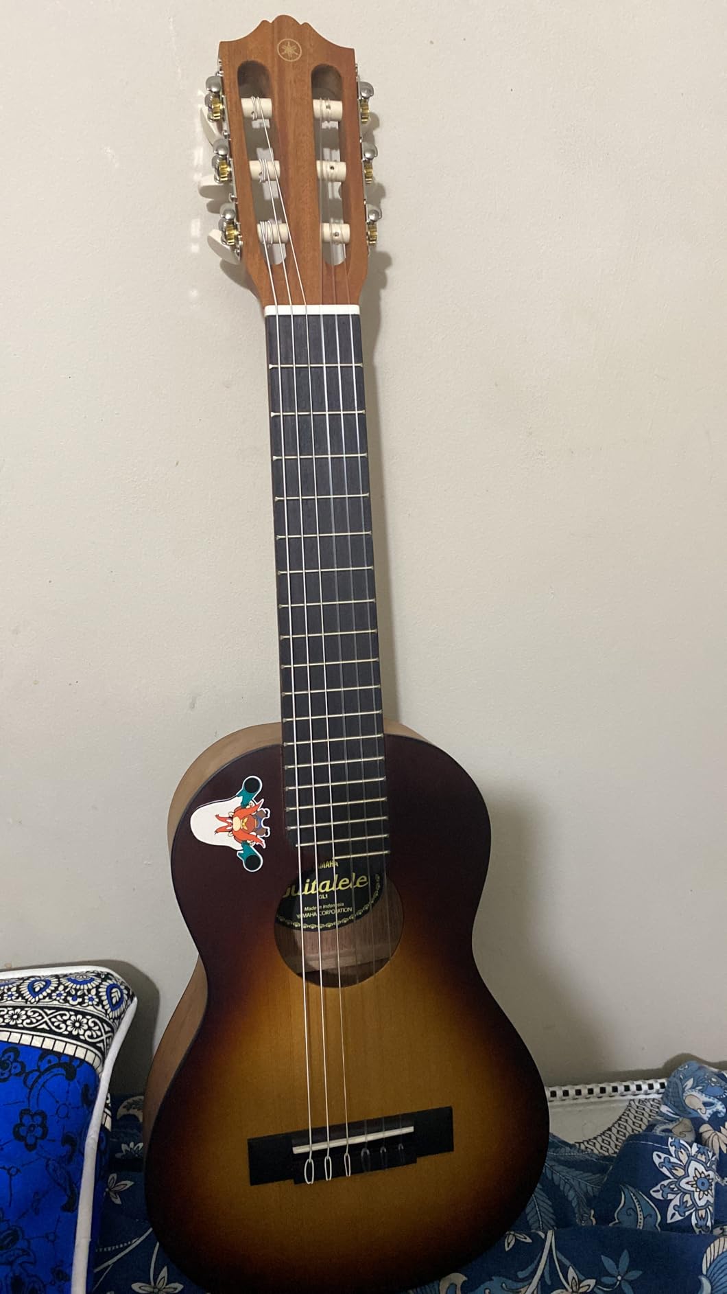 Yamaha GL1 Guitalele, Natural, Baritone customer photo 2