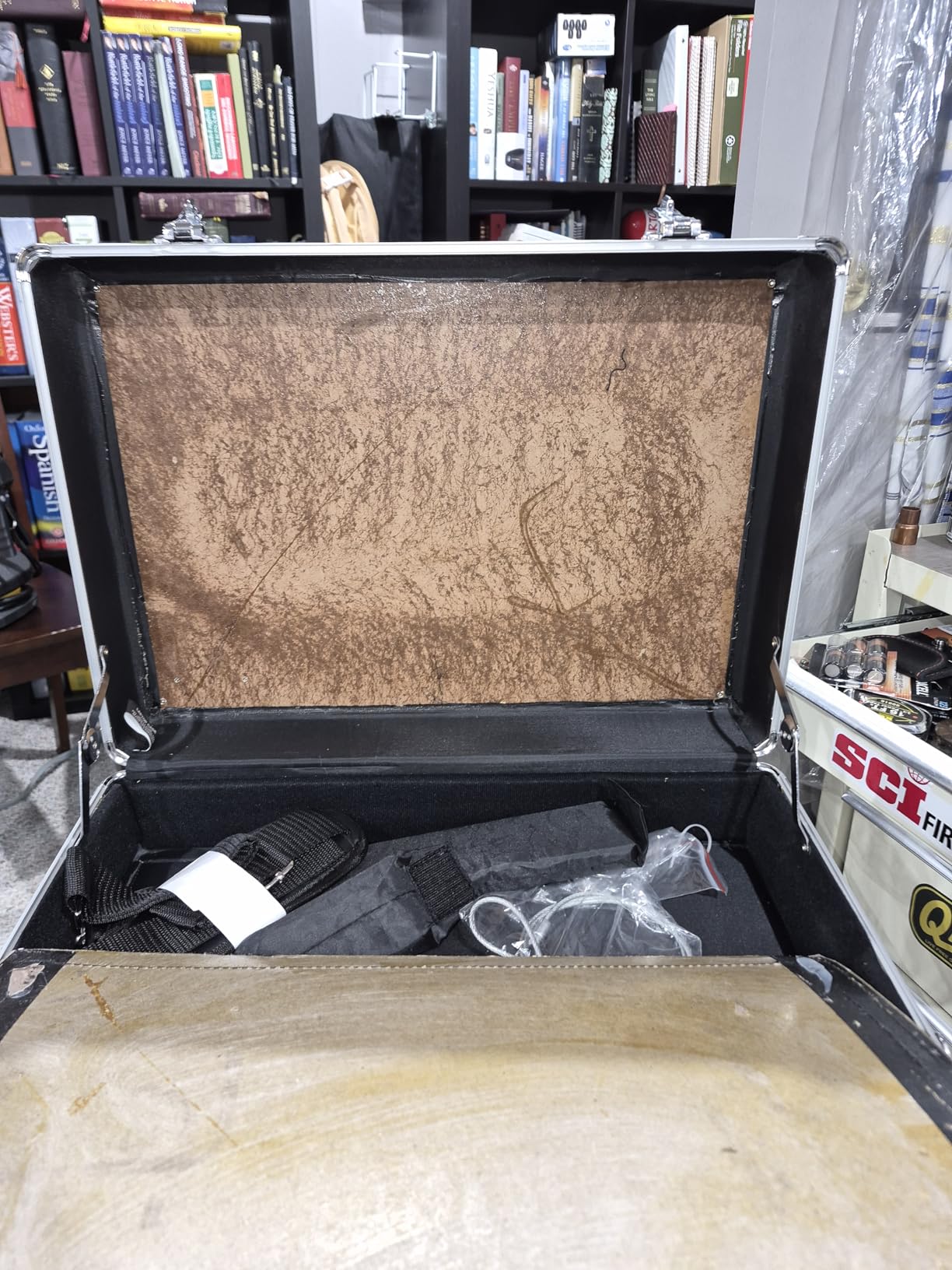 Vaultz Locking Briefcase - 18 x 14.25 x 5 Inch Combination Lock Hard Laptop Case w/Strap - Briefcases for Men and Women - Black customer photo 2