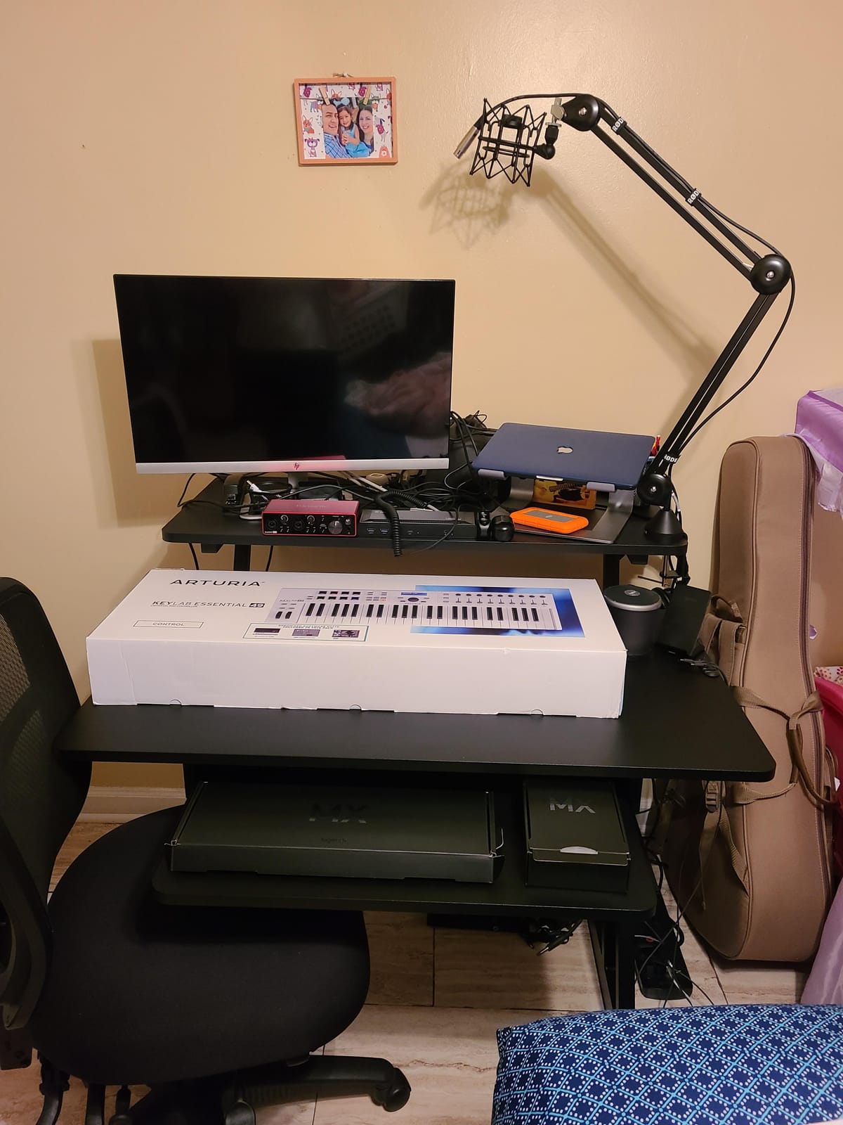 On-Stage WS7500 Series Wood Studio Workstation - Rosewood customer photo 2