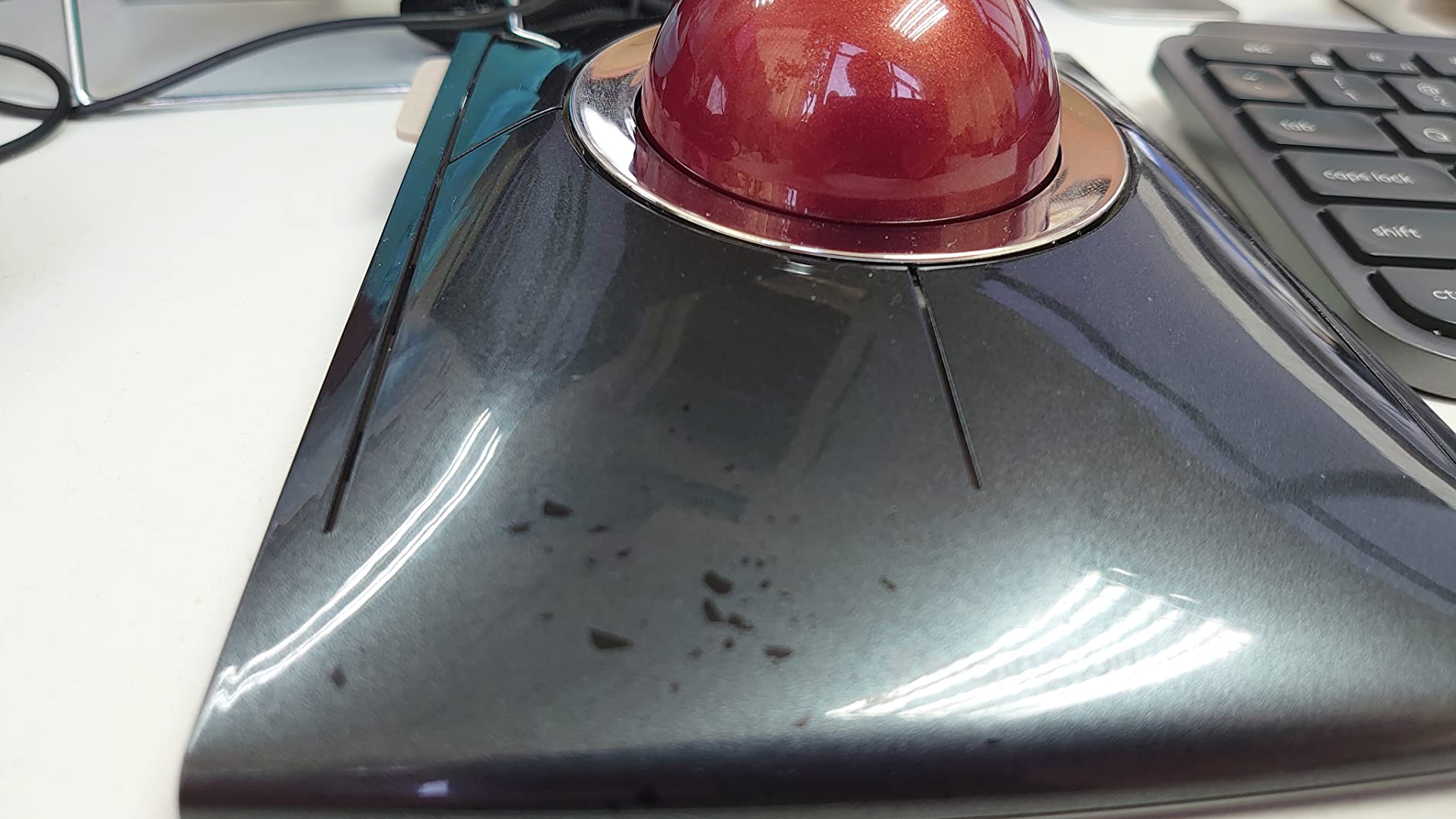 Kensington Wired SlimBlade Trackball Mouse (K72327U), Black | USB wired connection, precise ball control, ergonomic desktop trackball customer photo 2