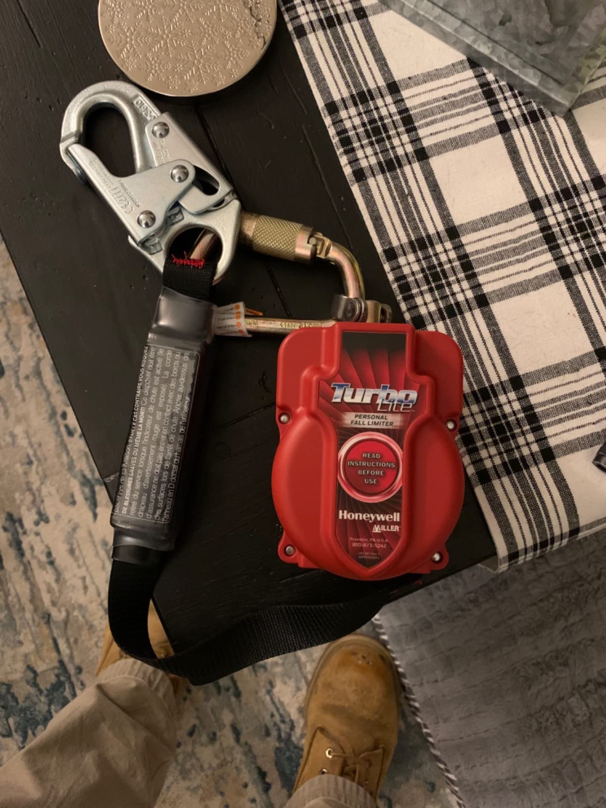 Miller by Honeywell TurboLite 6-Foot Personal Fall Limiter with Unit End Steel Carabiner & Lanyard End Steel Locking Snap Hook (MFL-1-Z7/6FT), Red customer photo 2