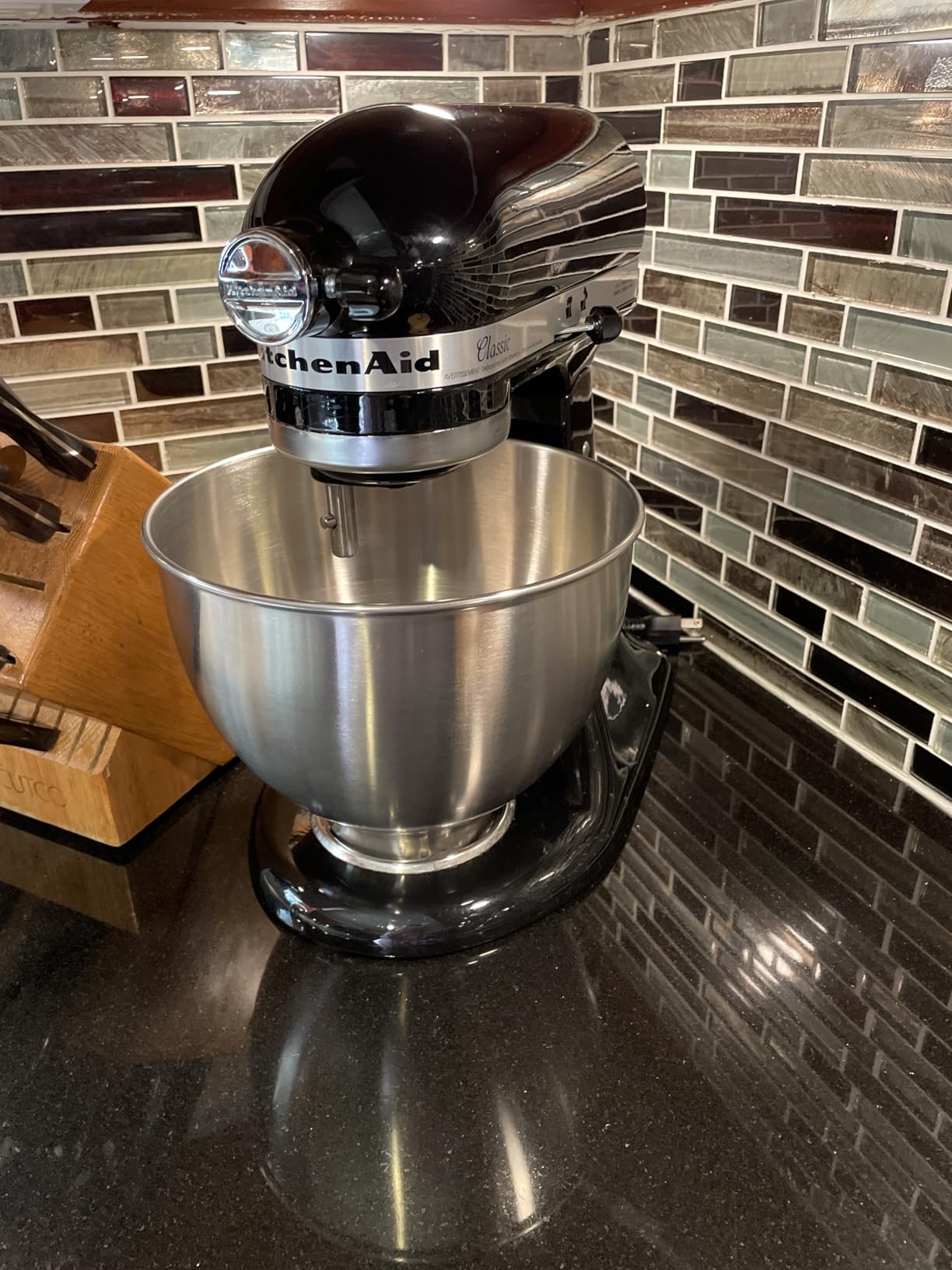 KitchenAid Classic Series 4.5 Quart Tilt-Head Stand Mixer K45SS, Onyx Black customer photo 1