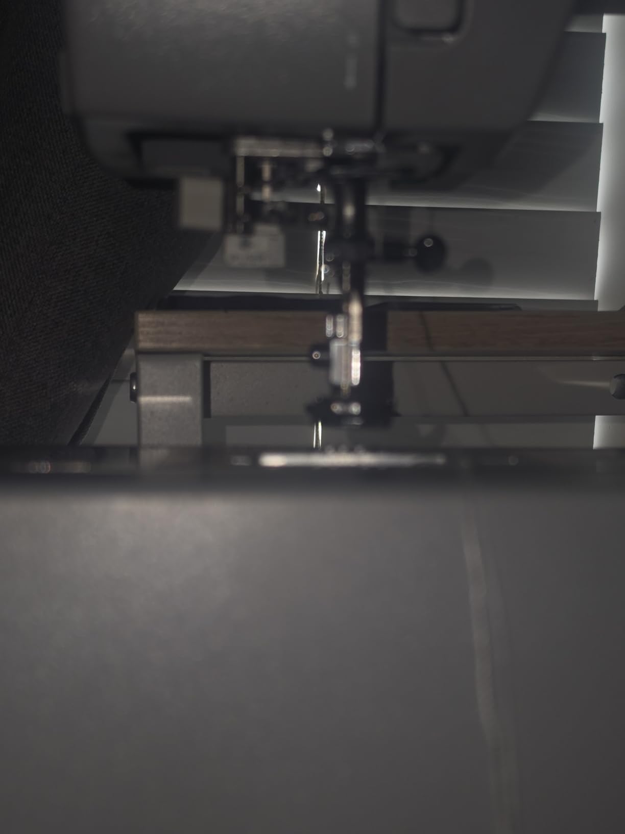 SINGER 4423 (Grey) High Speed Heavy Duty Sewing Machine with Accessory Kit | 23 stitches deliver 97 applications, 50% more power for denim and canvas, 1100 stitches/min, metal frame, 1-step buttonhole customer photo 2