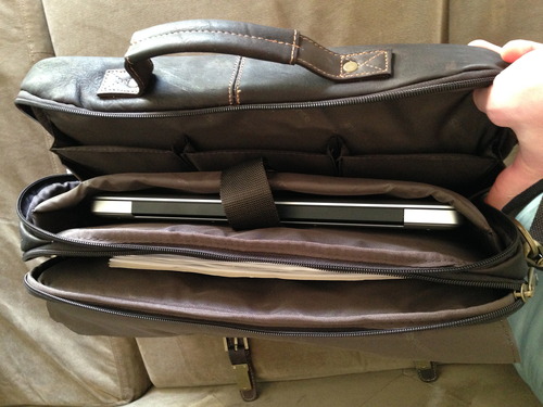 Samsonite Unisex - Adult Columbian Leather Flapover Case customer photo 2