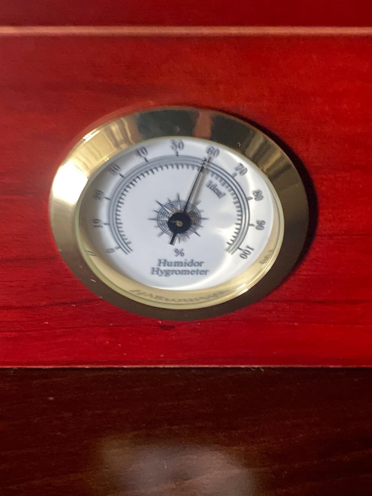 Premium Cigar Humidor for 25-50 Cigars - Elegant Humidor humidor with Hygrometer and Humidifier - Cedar Lined Cigar Box for Optimal Humidity Control (Analog) customer photo 1