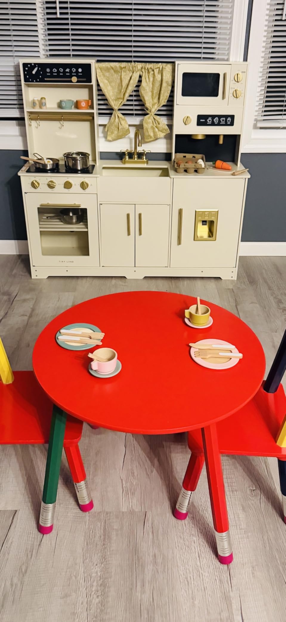 Melissa & Doug Stainless Steel Pots and Pans Pretend Play Kitchen Set for Kids (8 Pcs), Multicolor, 1 customer photo 1