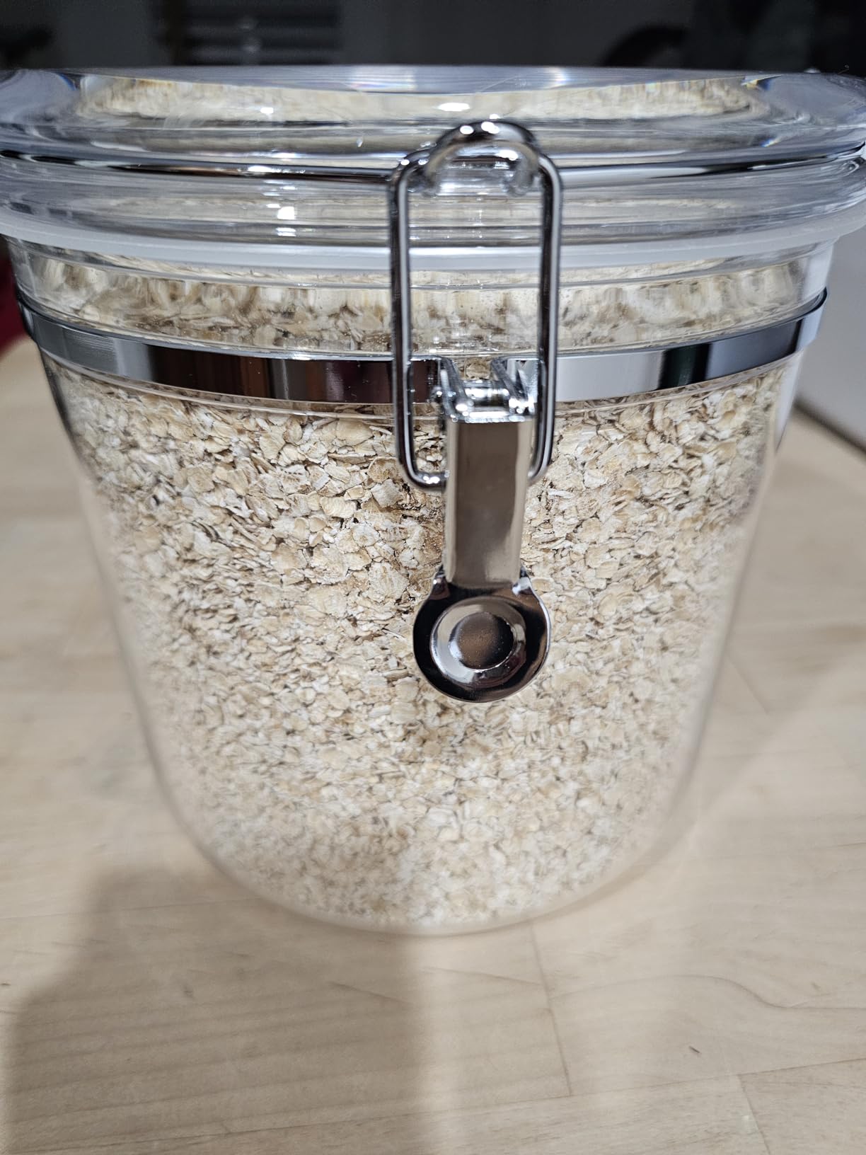 Oggi Large Clear Canister with Clamp Lid, 72 oz - Large Airtight Food Storage Container, for Kitchen & Pantry Storage of Bulk, Dry Foods, Pasta, Flour, Sugar, Coffee, Rice, Tea, Spices & Herbs customer photo 2