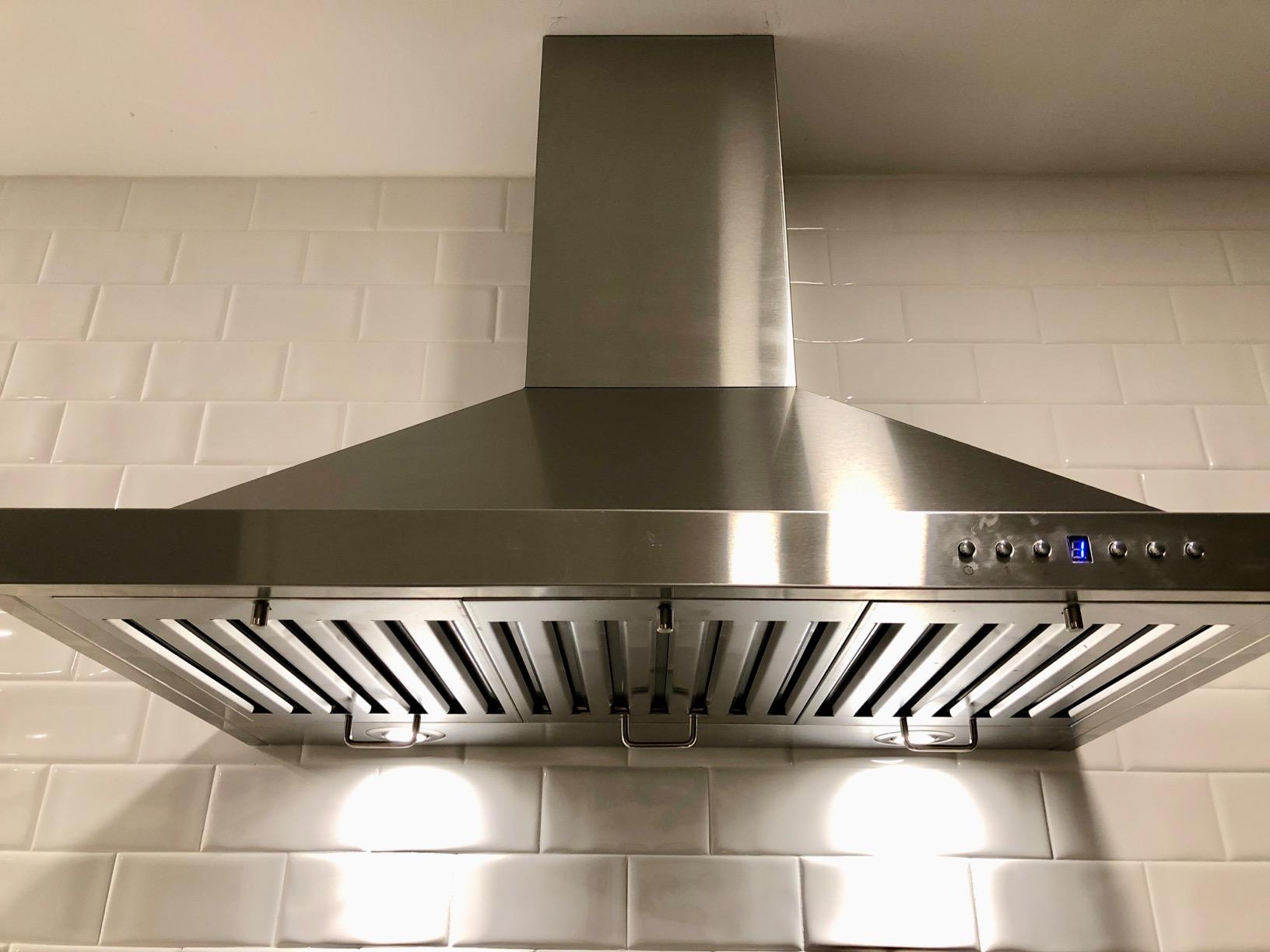 ZLINE 48 in. Convertible Vent Wall Mount Range Hood in Stainless Steel (KB-48) customer photo 2