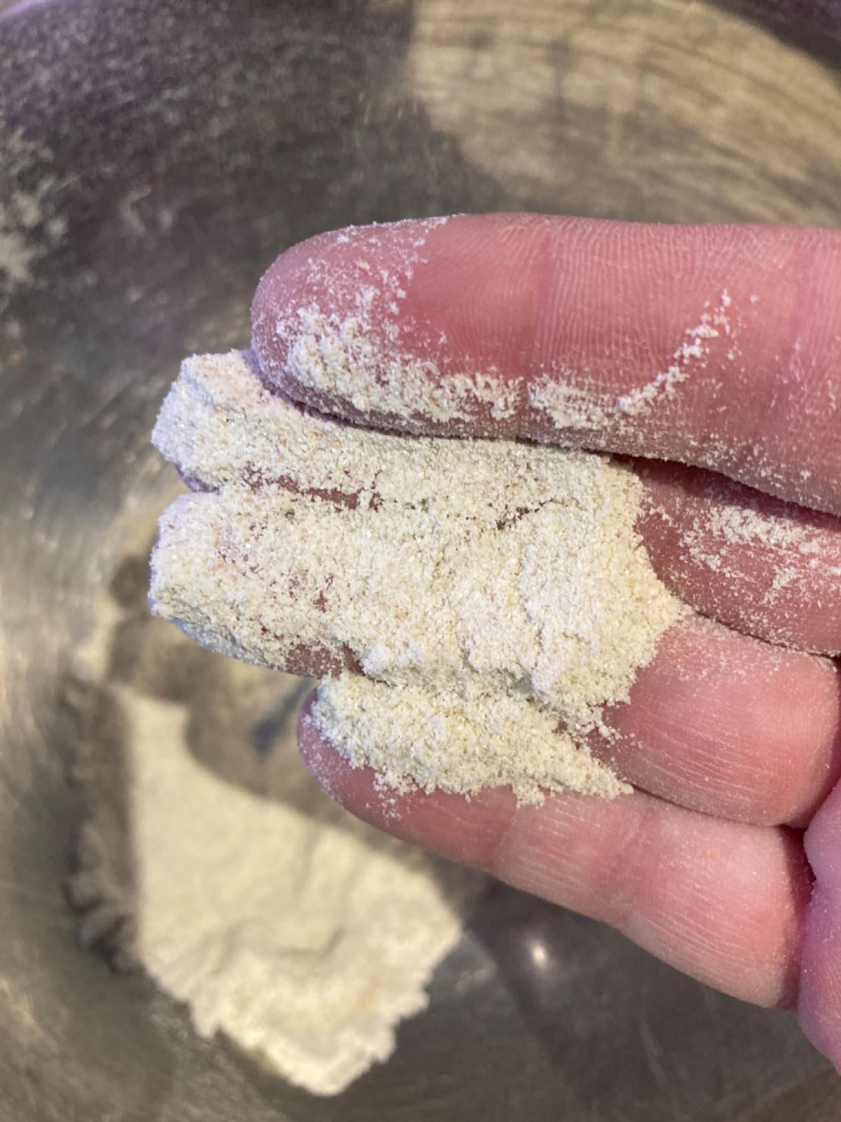 Manual Cast Iron Grain Mill 2400g with High Hopper | Premium Corn-Grinding Mill and Grain Grinder, Made in Colombia customer photo 1