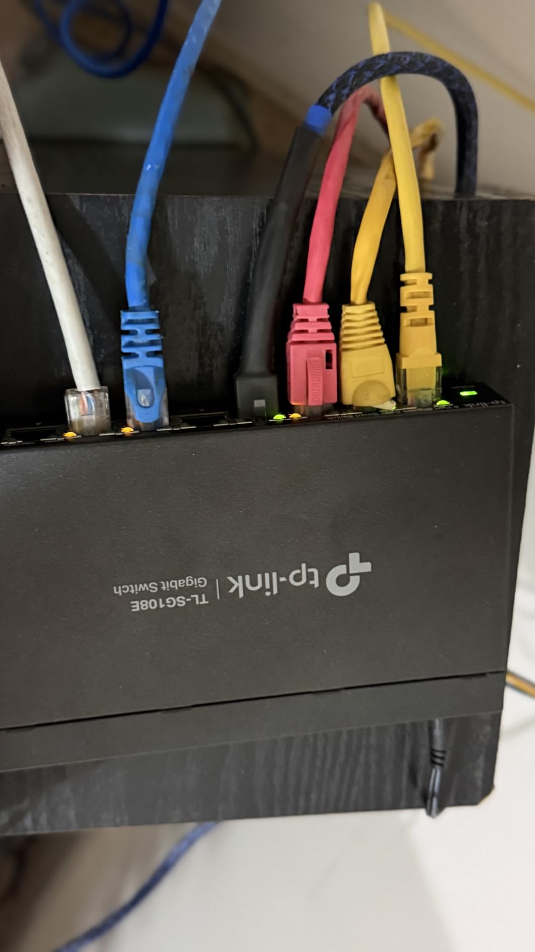 TP-Link 8 Port Gigabit Switch | Easy Smart Managed | Plug & Play | Desktop/Wall-Mount | Sturdy Metal w/ Shielded Ports | Support QoS, Vlan, IGMP and LAG (TL-SG108E) customer photo 1