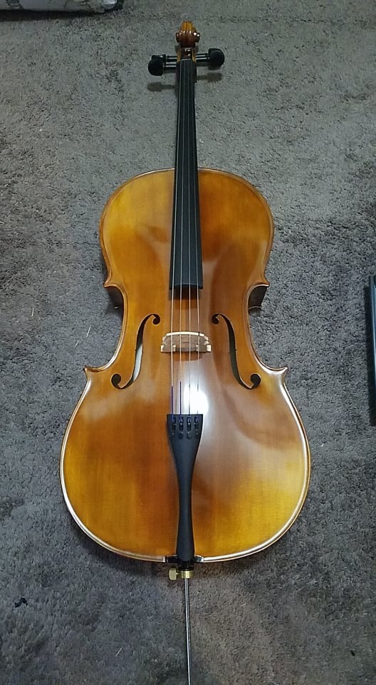 Cremona SC-500 Premier Artist Cello Outfit - 4/4 Size - Hand-Carved Spruce & Maple, Flamed Maple Back, Aubert Bridge, Anton Breton Strings, Brazilwood Bow, Padded Bag customer photo 1