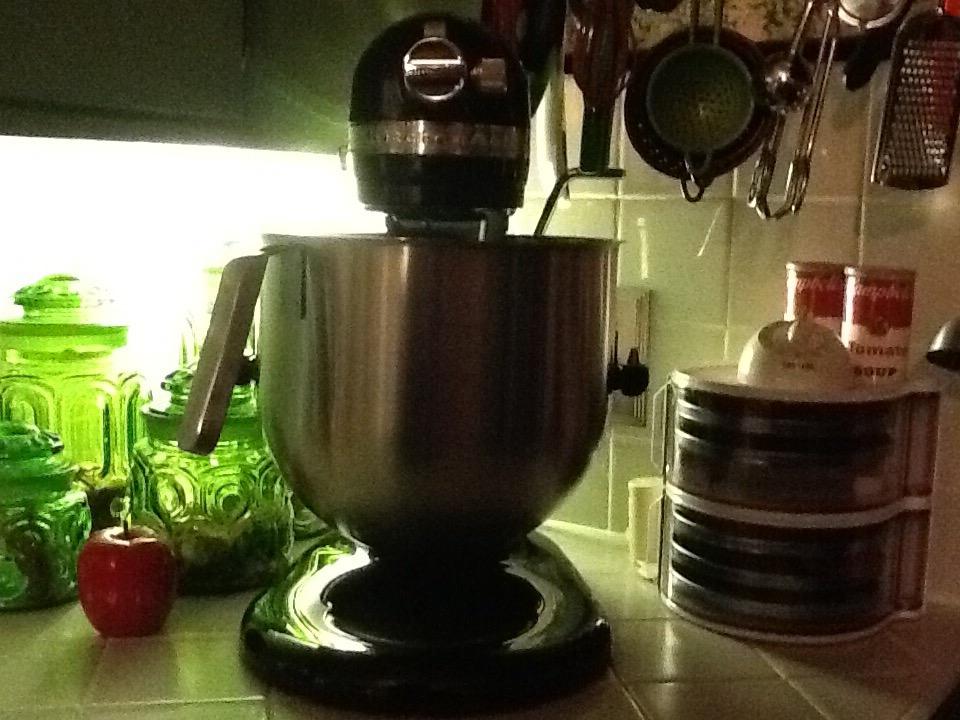 KitchenAid NSF Certified Commercial Series 8-Qt Bowl Lift Stand Mixer KSM8990 customer photo 2