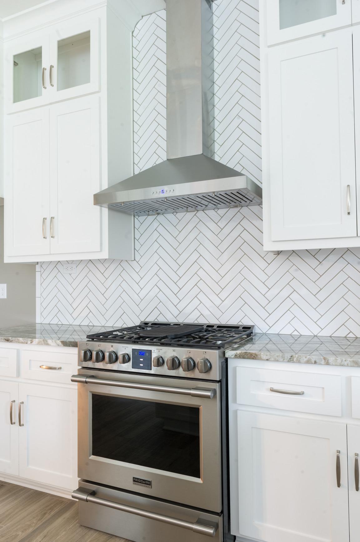 ZLINE 48 in. Convertible Vent Wall Mount Range Hood in Stainless Steel (KL3-48) customer photo 2
