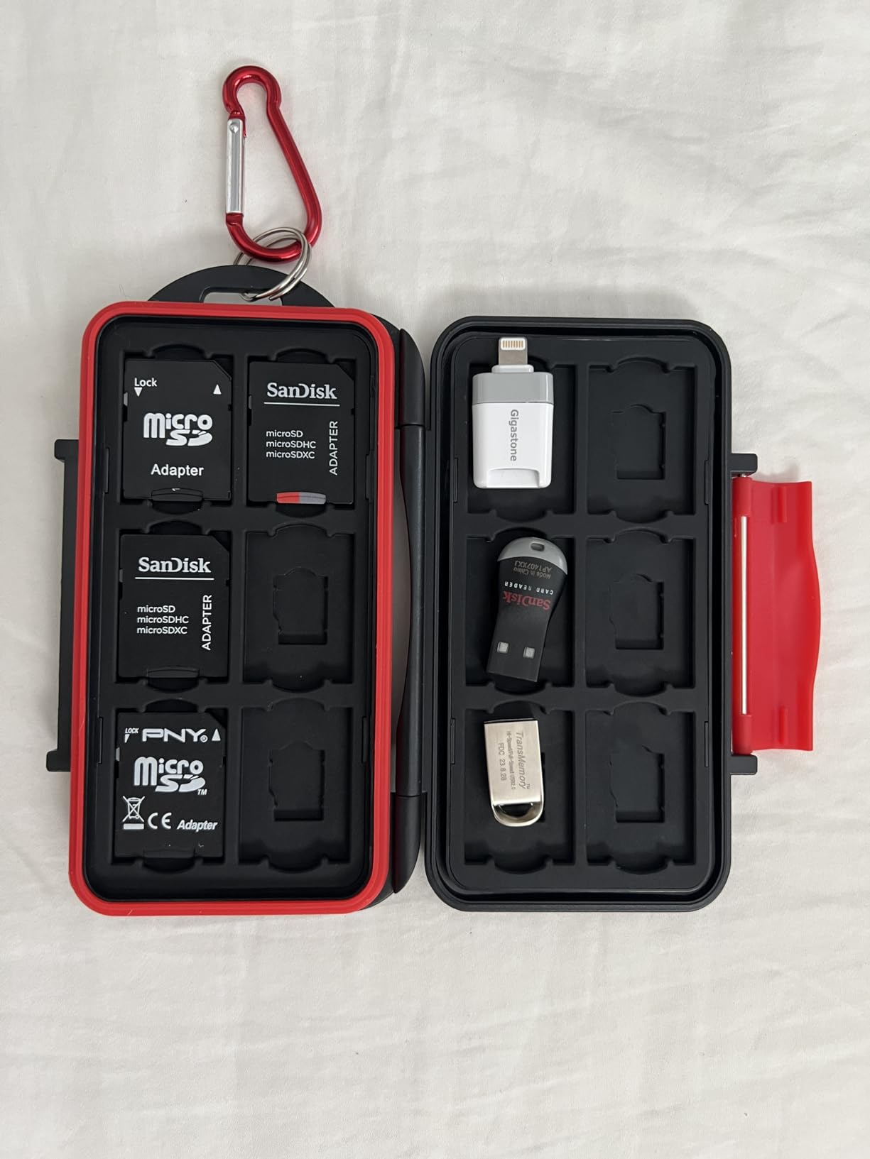 Kiorafoto 24 Slots Memory Card Case for SD Micro SD TF, IPX5 Water-Resistant, Anti-Shock customer photo 2