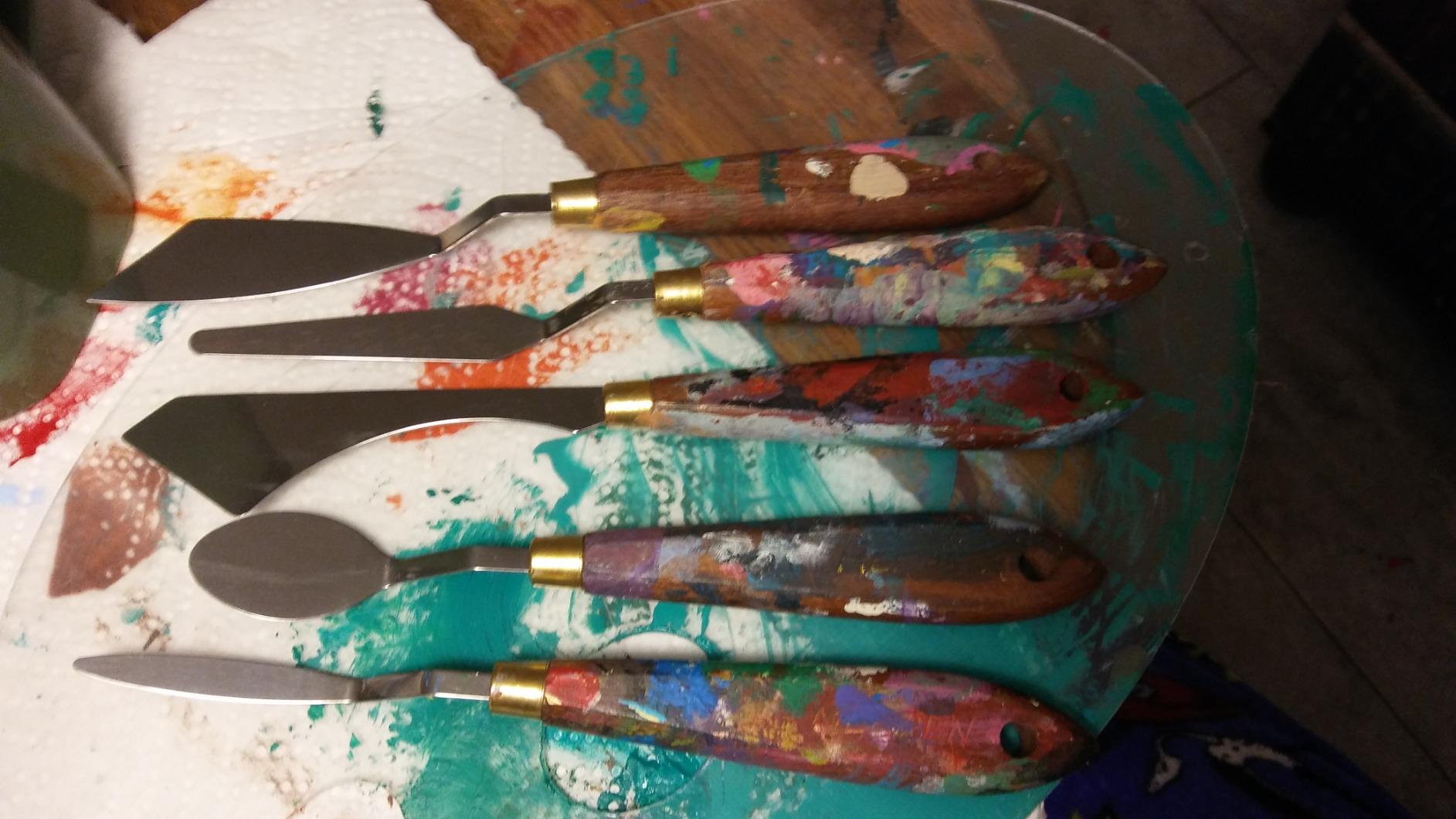 MEEDEN 5 Pieces Painting Knife Set Versatile Stainless Steel Spatula Palette Knife Oil Painting Accessories Mixing Scraper for Oil, Paint Color Mixing, Acrylic Painting customer photo 1