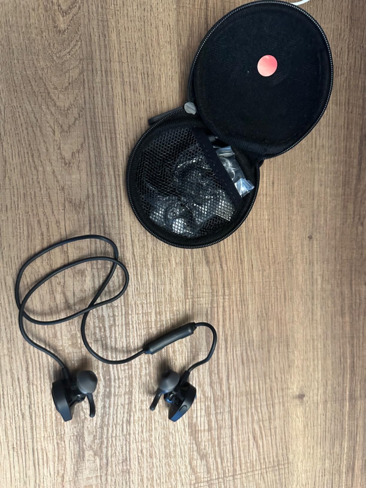 SoundSport, Wireless Earbuds, (Sweatproof Bluetooth Headphones for Running and Sports), Black customer photo 2