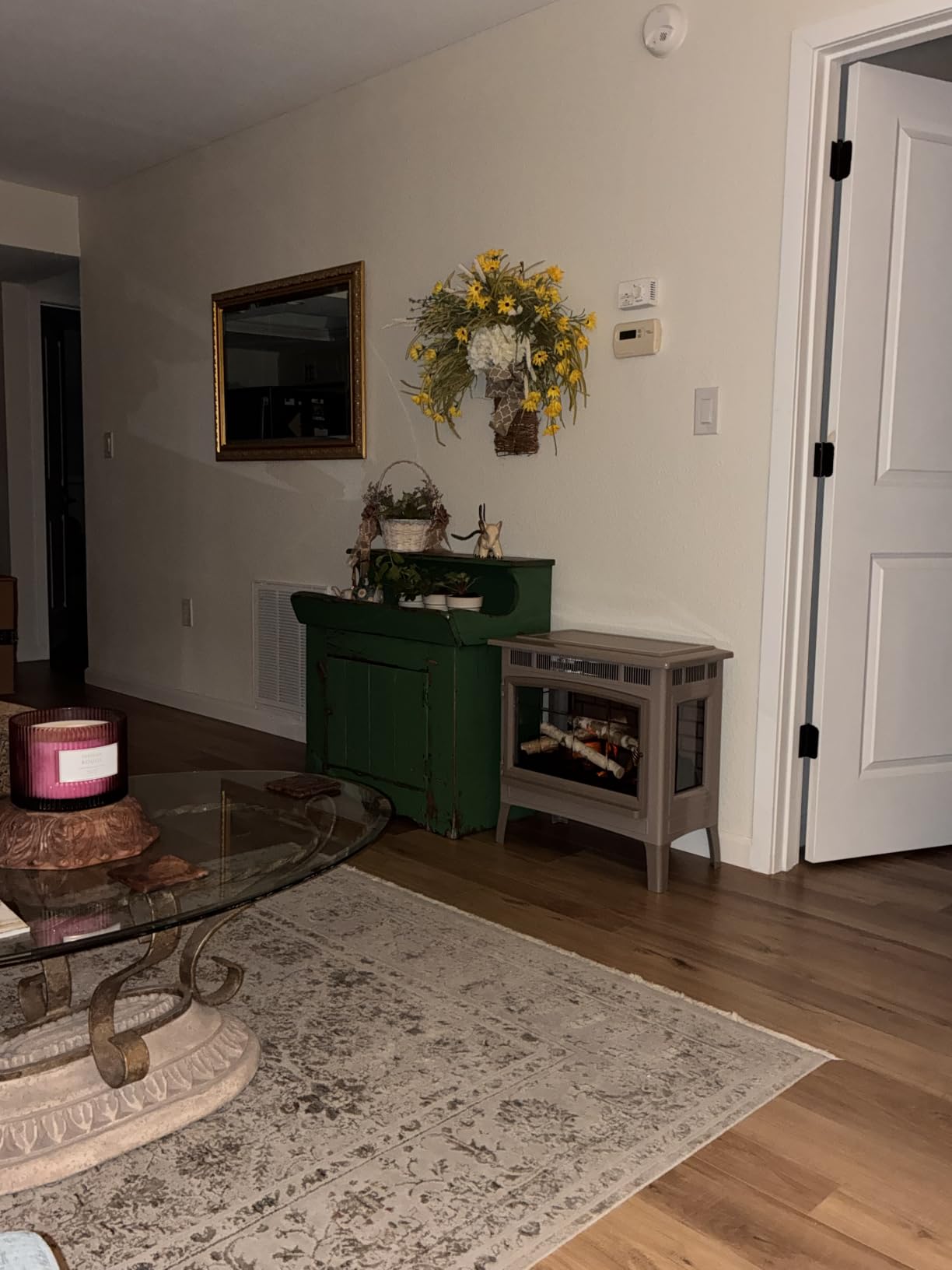 duraflame Freestanding Electric Fireplace Stove Heater with 3D Flame Effect for 1,000 Sq. Ft. Room, Black customer photo 1