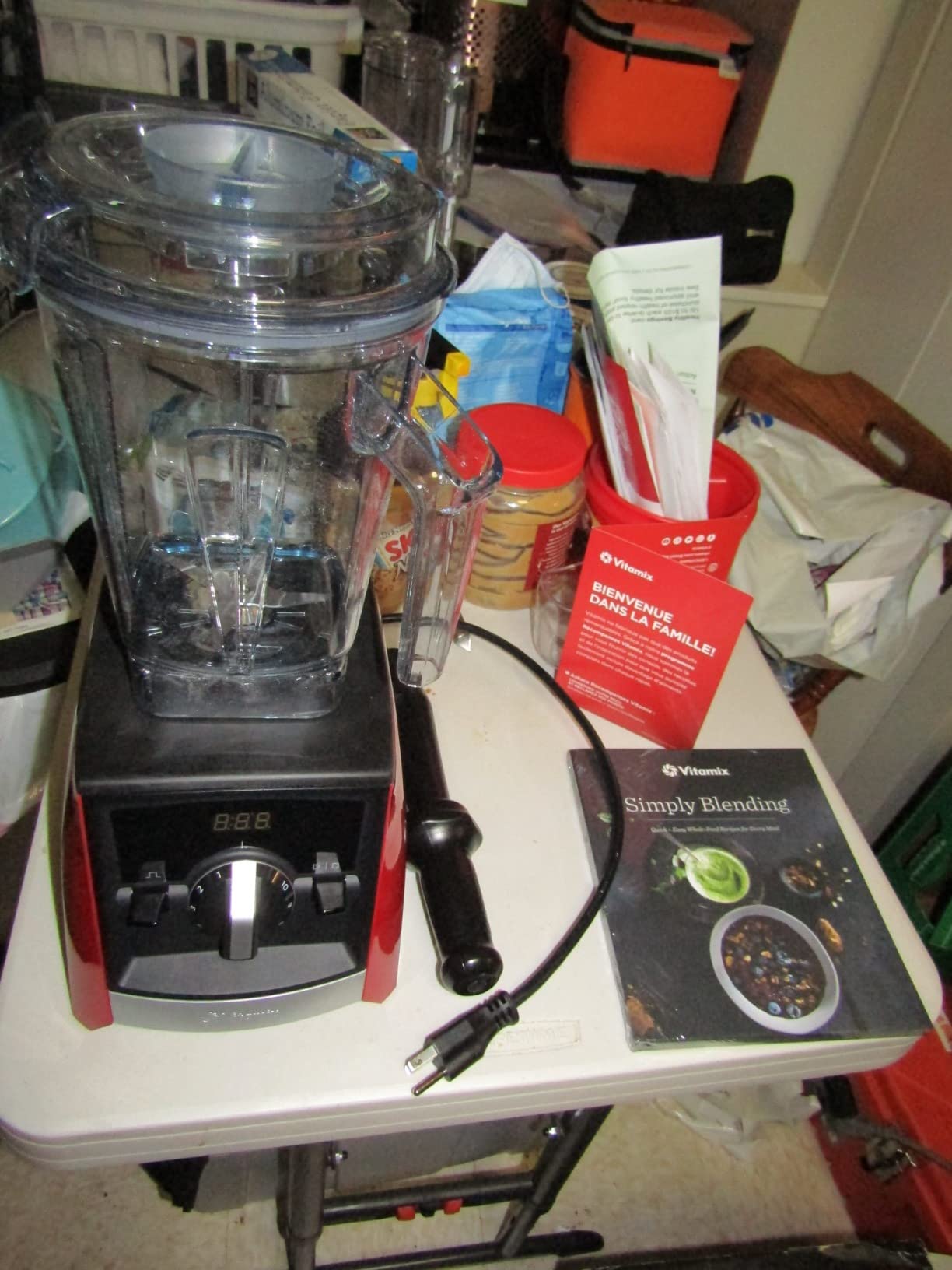 Vitamix A2300 Ascent Series Smart Blender, Professional-Grade, 64 oz. Low-Profile Container, White customer photo 1