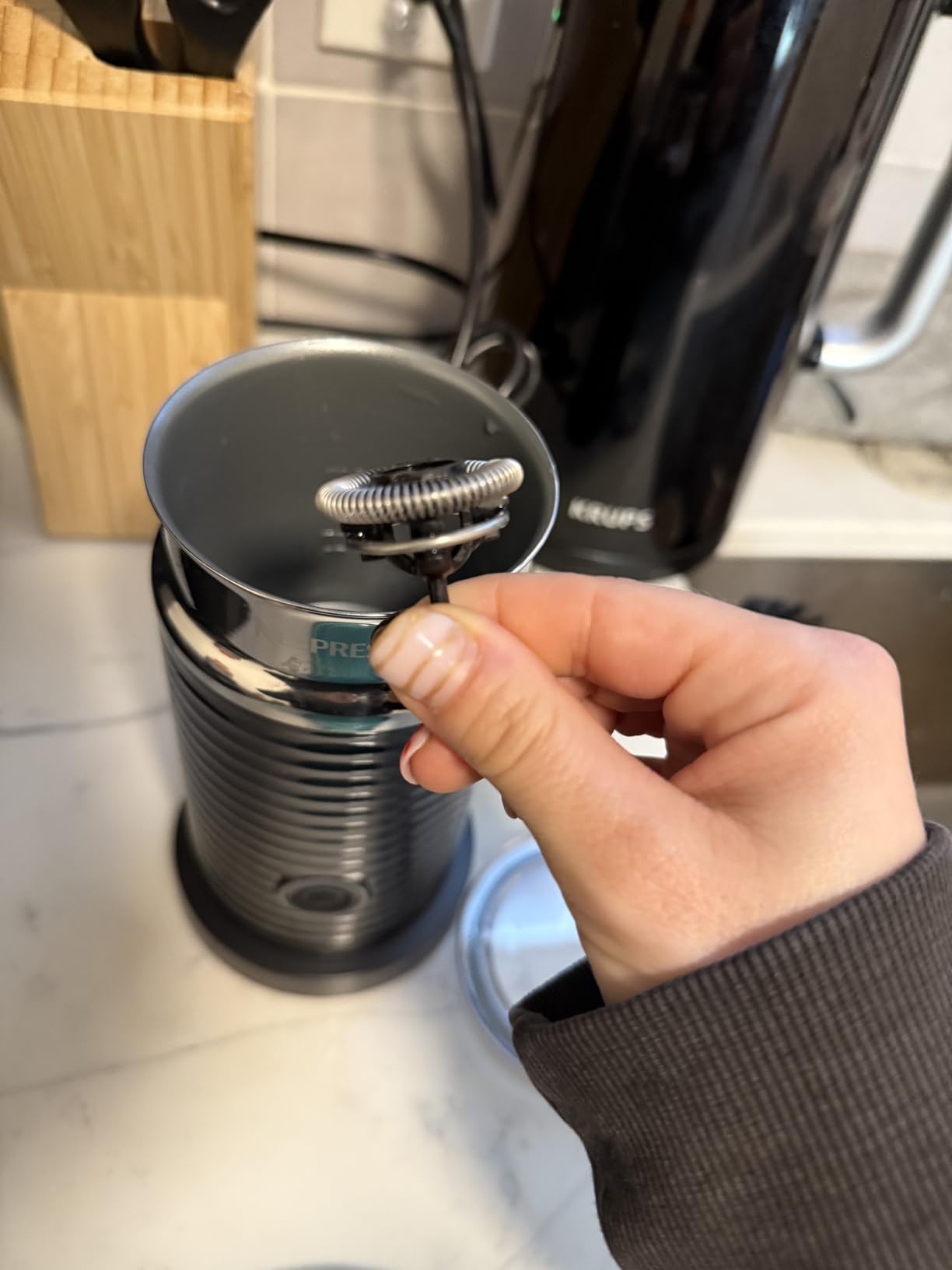 Nespresso Aeroccino 3 Milk Frother, Black, Steel customer photo 1