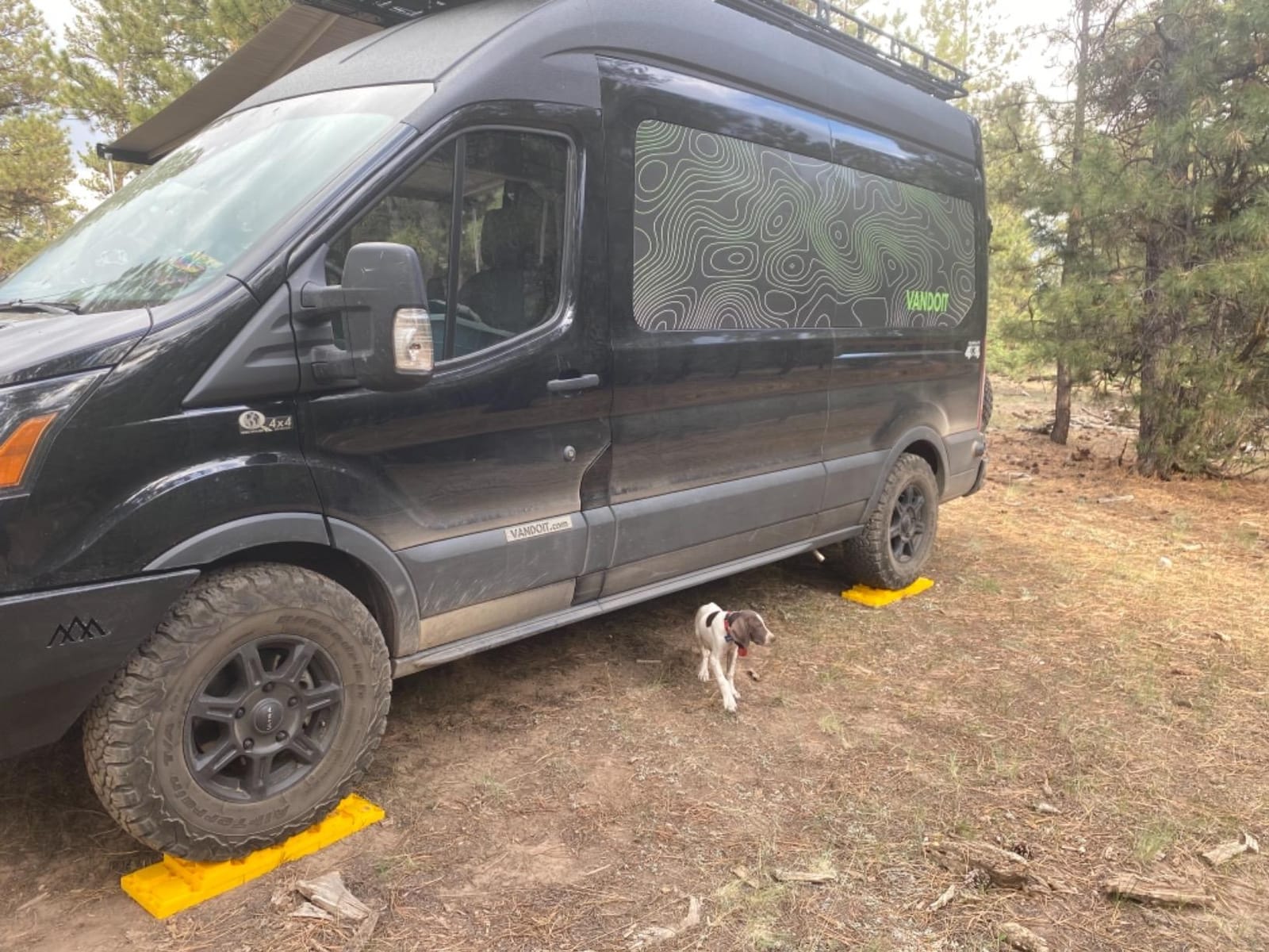 Camco RV Leveling Blocks - Features Interlocking Nested Design & Storage Bag for RV Storage and Organization - Each Leveling Block Measures 8.5