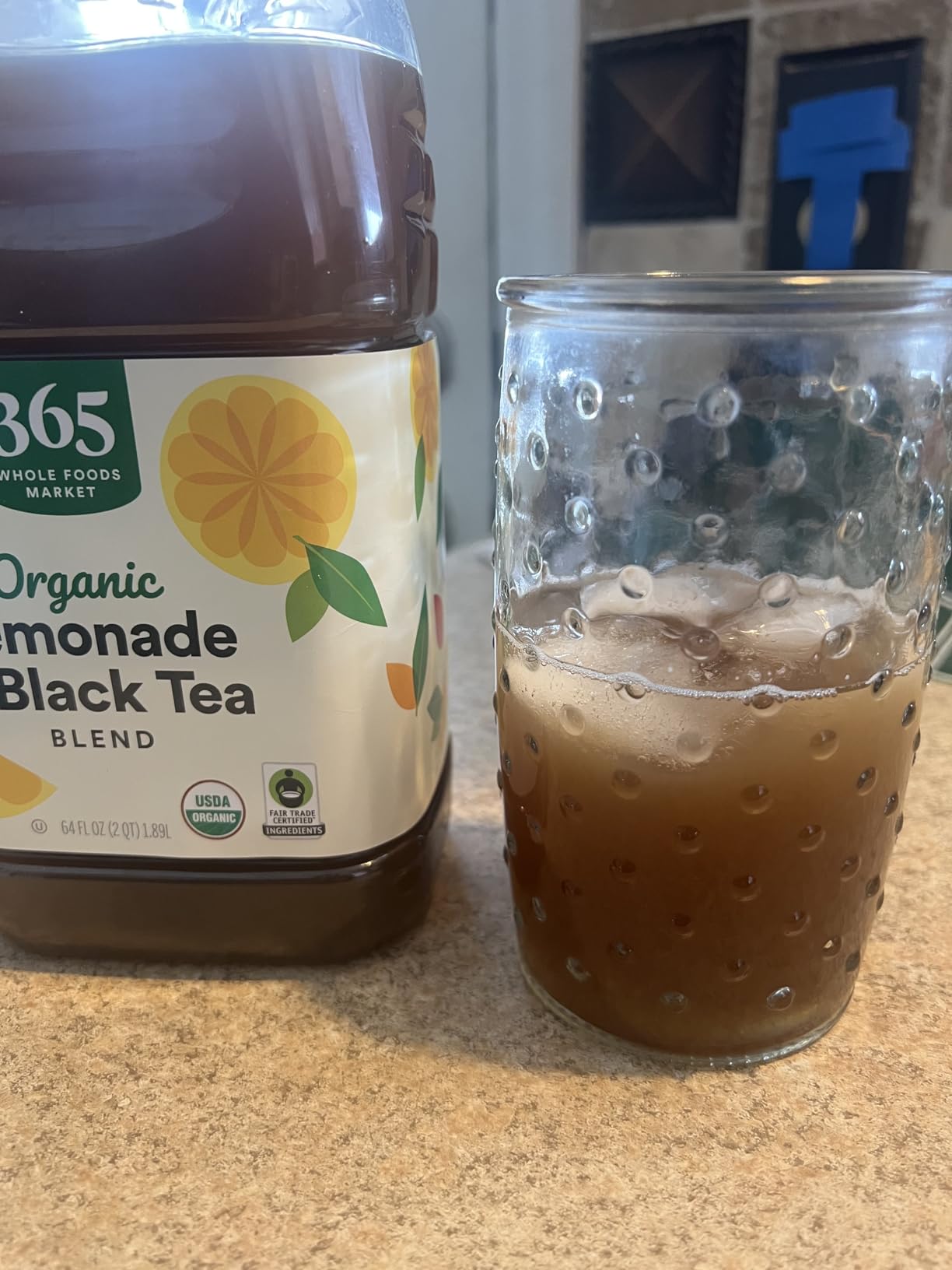 365 by Whole Foods Market, Organic Lemonade & Black Tea Blend, 64 Fl Oz customer photo 1