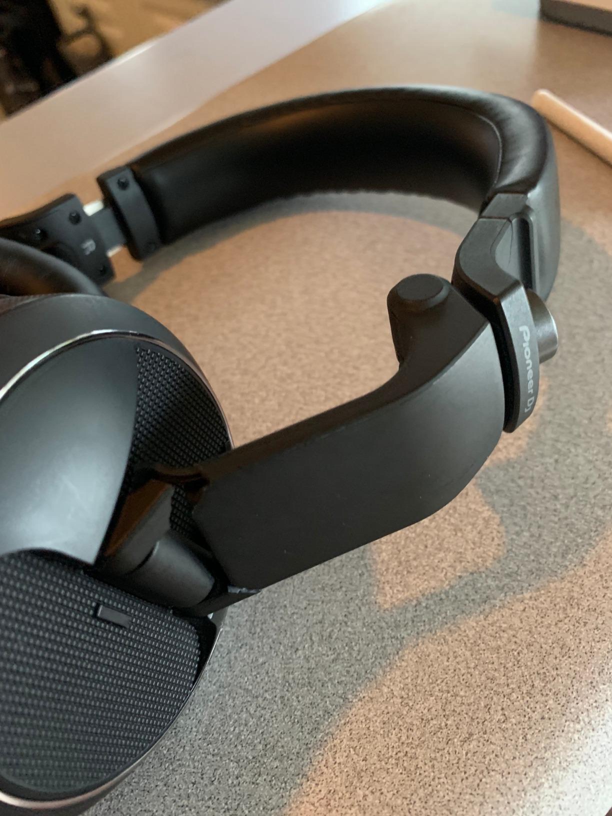 Pioneer DJ HDJ-X7 Professional Over-Ear DJ Headphones, 50 mm, Black customer photo 1