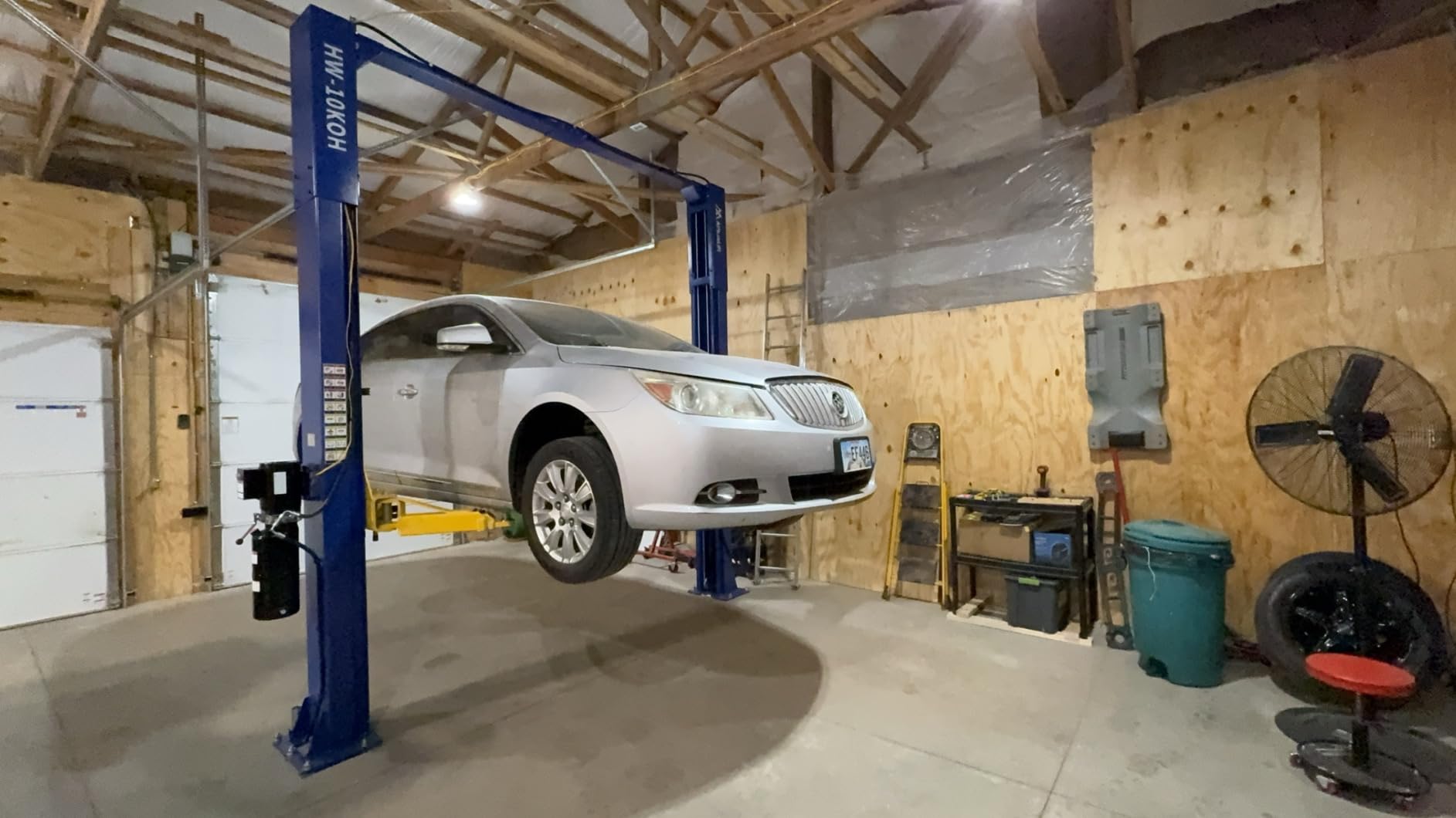 APlusLift HW-10KOH-A 10000LB Two Post Overhead Car Lift 3 Year Warranty | 3 Year Parts Replacement Rigid Double S Columns, Clear Floor Design, Commercial-grade Steel customer photo 1