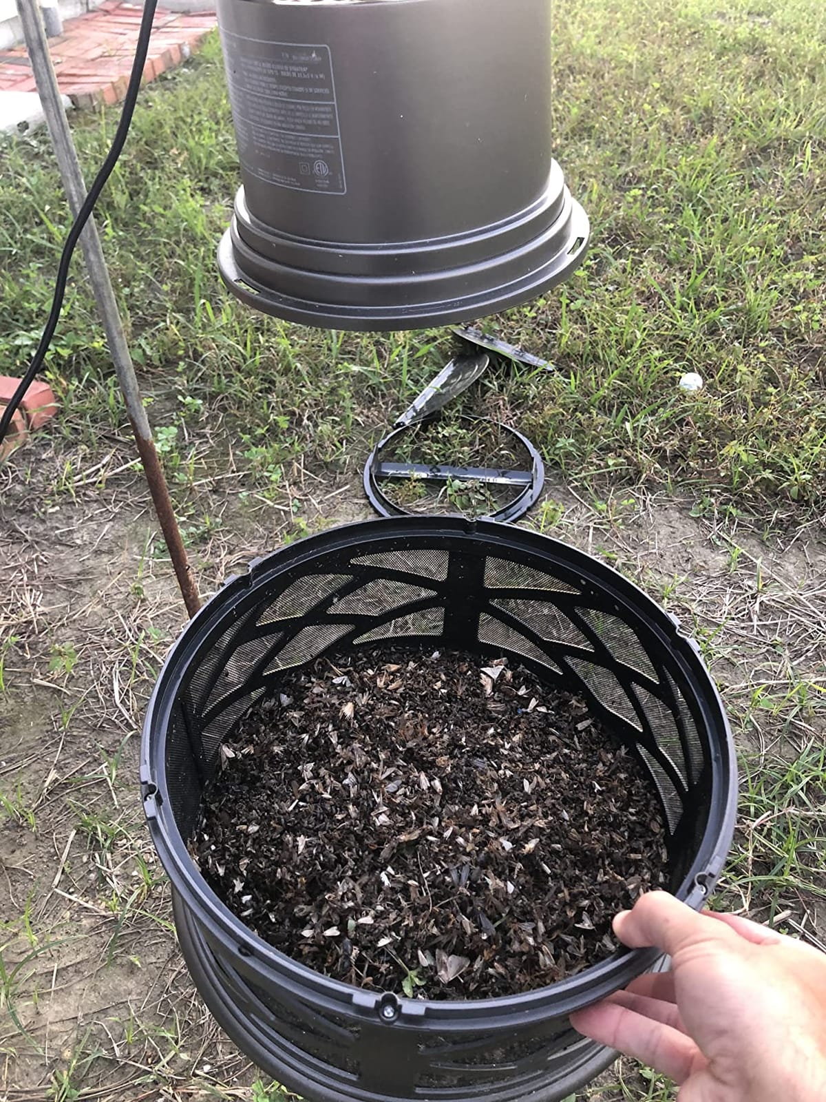 DynaTrap DT2000XLP-TUNSR Large Mosquito & Flying Insect Trap - Kills Mosquitoes, Flies, Wasps, Gnats, & Other Flying Insects - Protects up to 1 Acre customer photo 1