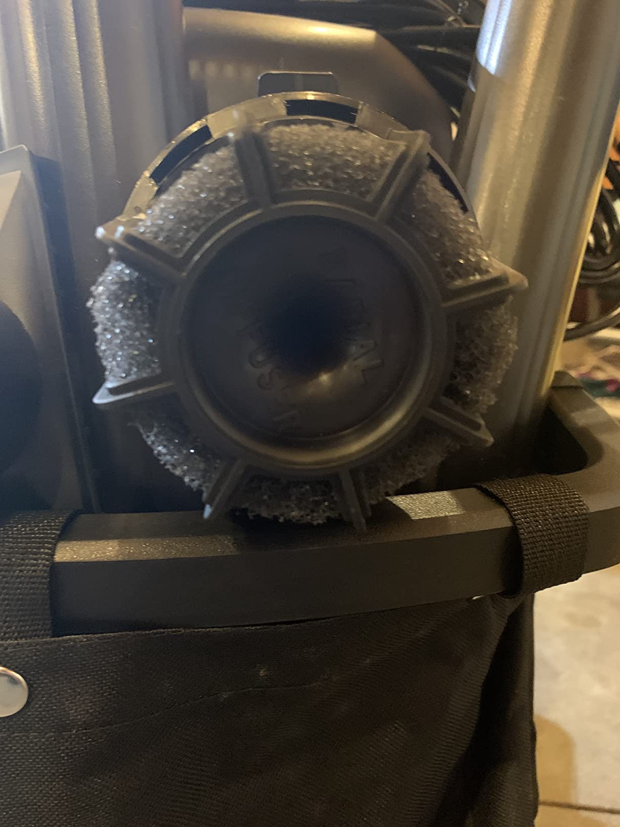 DEWALT 12 Gallon Poly Wet/Dry Vac, 5.5 HP Shop Vacuum Wet Vacuum Cleaner for Workshop, Jobsite, Commericial Area, Large Pick-Up Capacity, Yellow,DXV12P customer photo 1