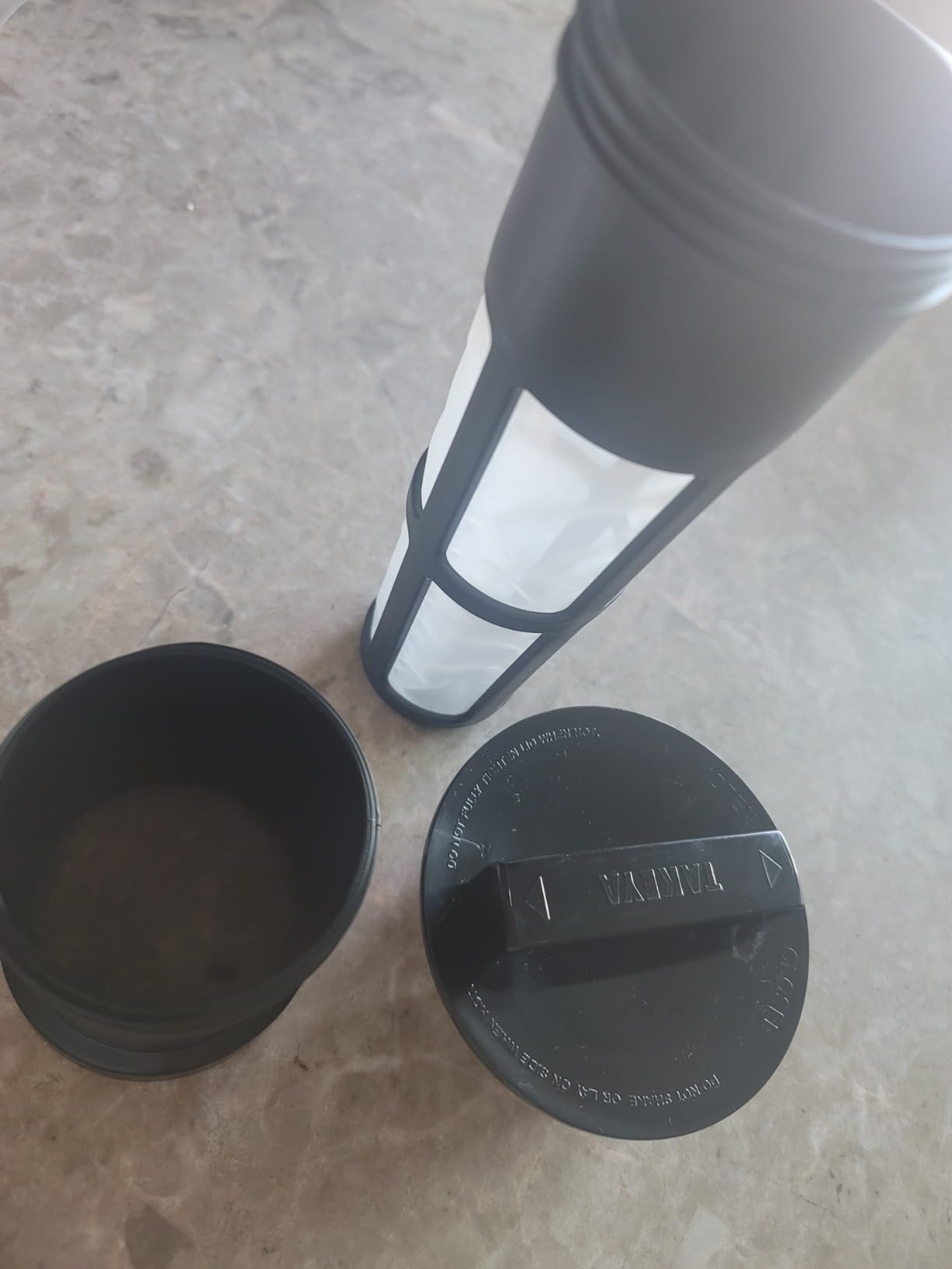 Takeya Deluxe Cold Brew Coffee Maker - BPA-Free Tritan Pitcher with Airtight Leakproof Lid, Silicone Grip Handle, Fine-Mesh Filter - Shatter-Proof, Dishwasher Safe, Made in USA - 2 Quart/Black customer photo 1