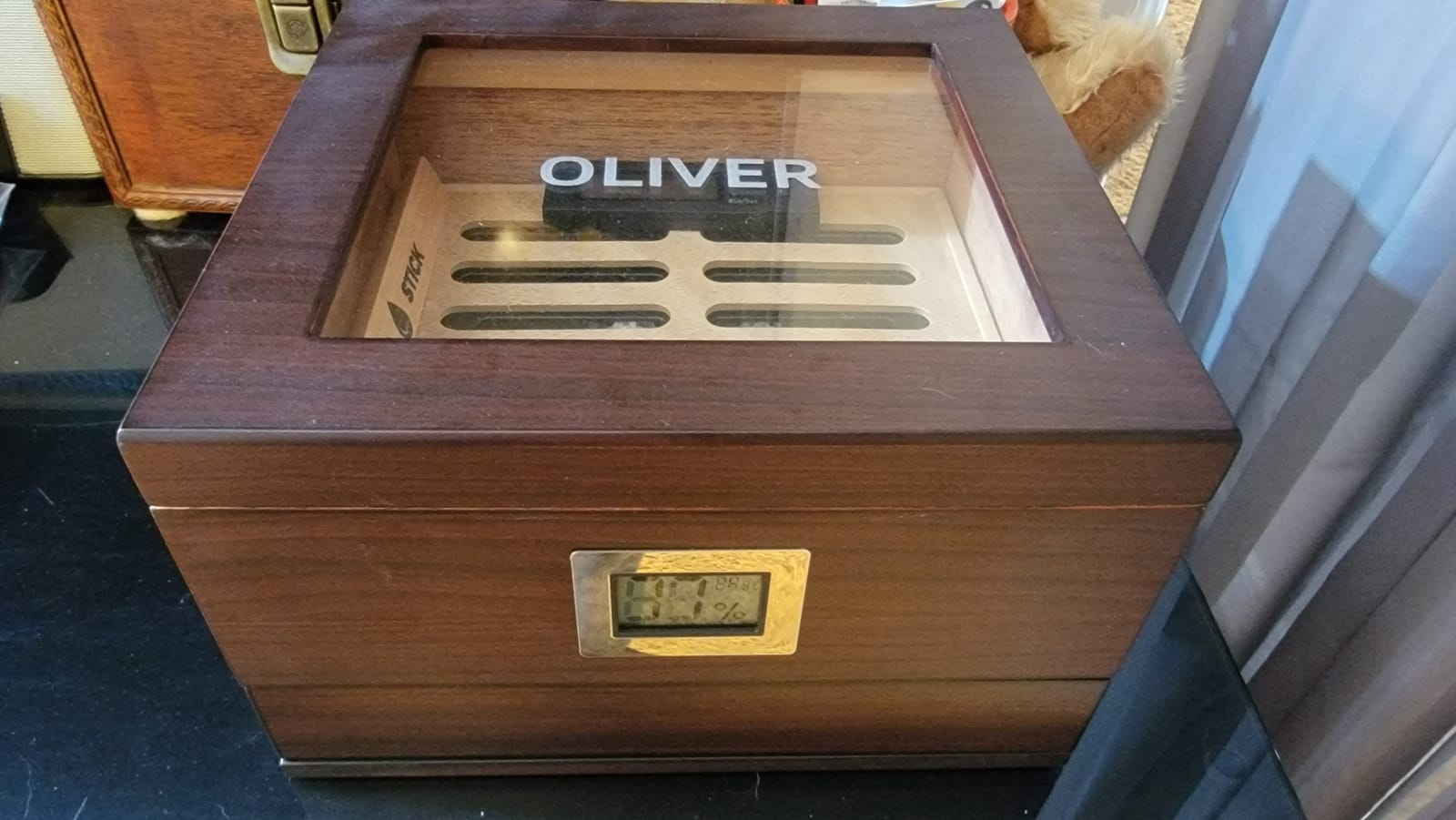 CASE ELEGANCE Renzo Glass Top Cigar Humidor with Cedar - Brown customer photo 2