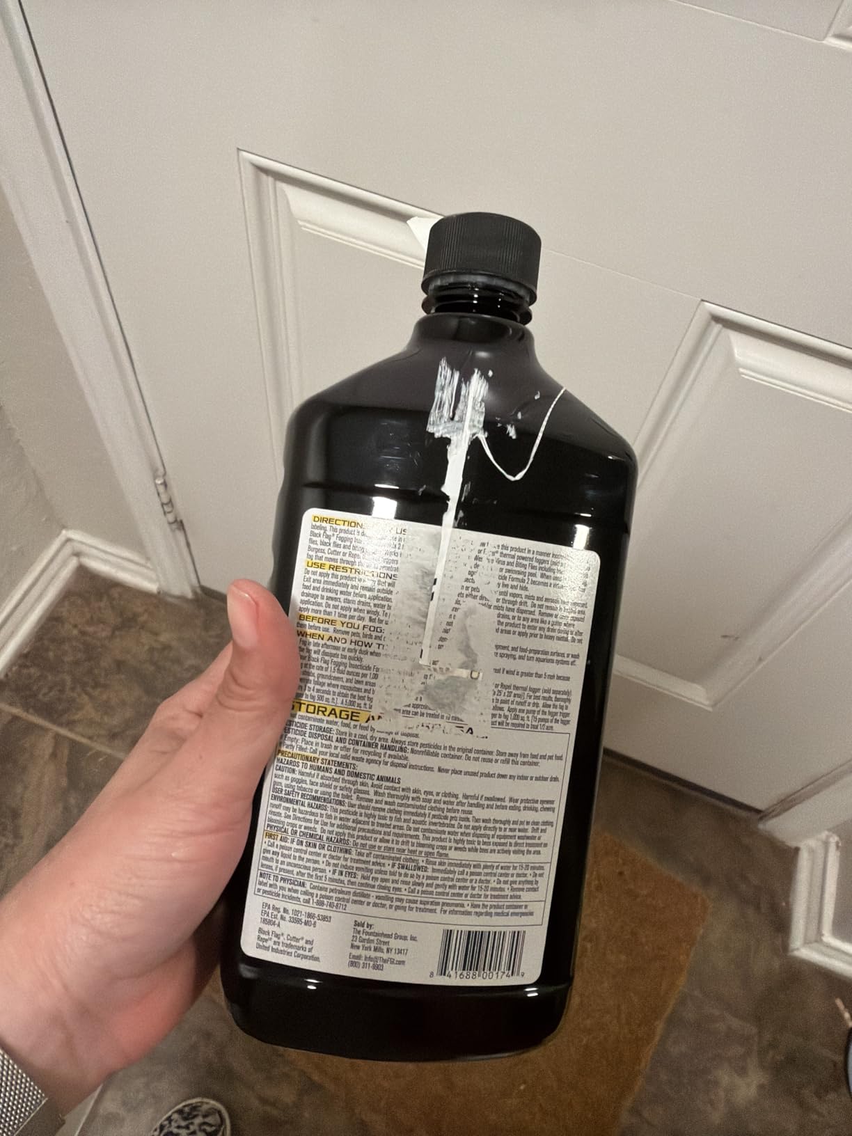 Black Flag 64 oz. Fogging Insecticide Ready-to-Use Controls Mosquitoes, Biting Flies and Flying Insects in Lawns, Patios and Gardens, 190256, 64 Ounce (Pack of 2) customer photo 2