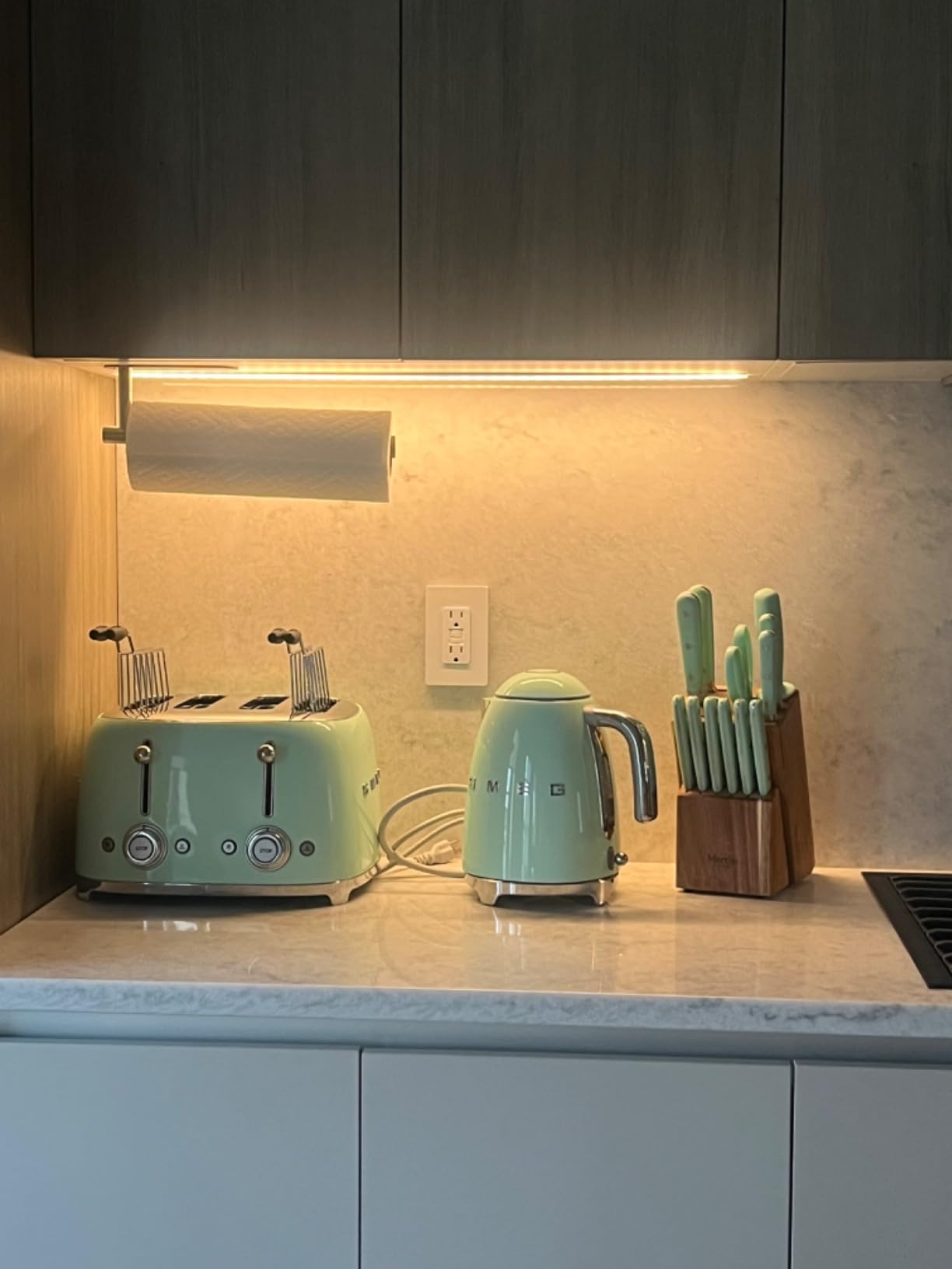 SMEG TSF03 4 Slice Toaster, Retro Stainless-Steel Toaster - Cream customer photo 2